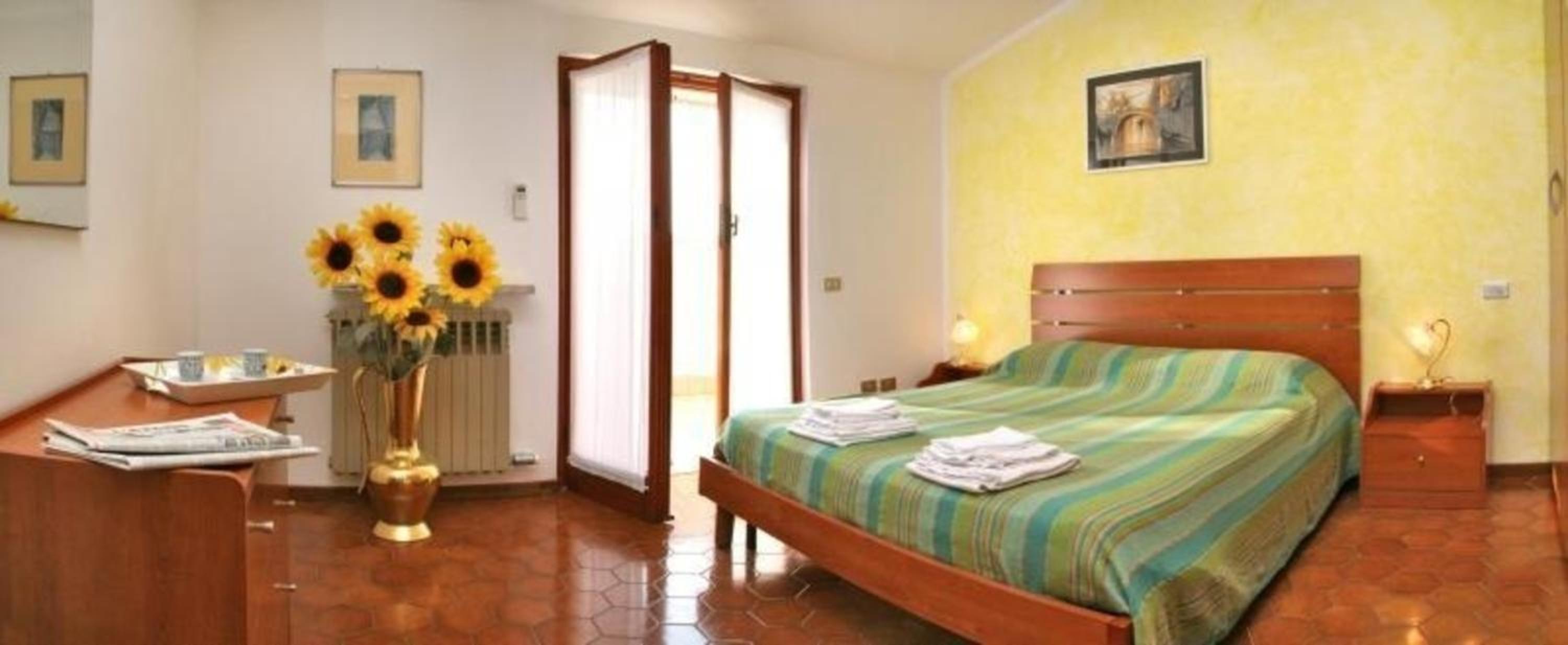 Moderne Ferienwohnung in ruhiger und günstiger Lage am Südufer des Gardasees view 3