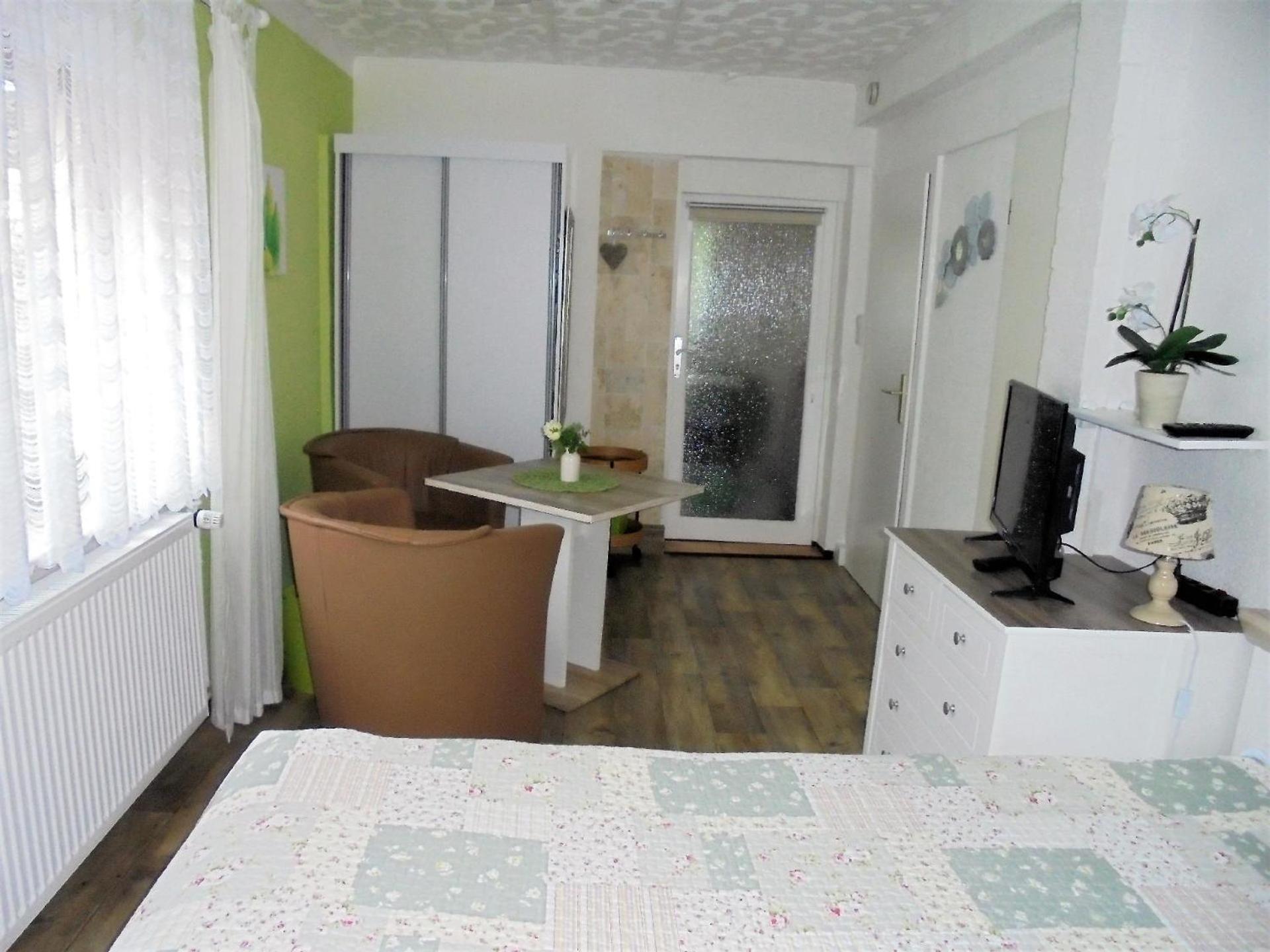 Kleine Ferienwohnung Mit Garten Und Terrasse