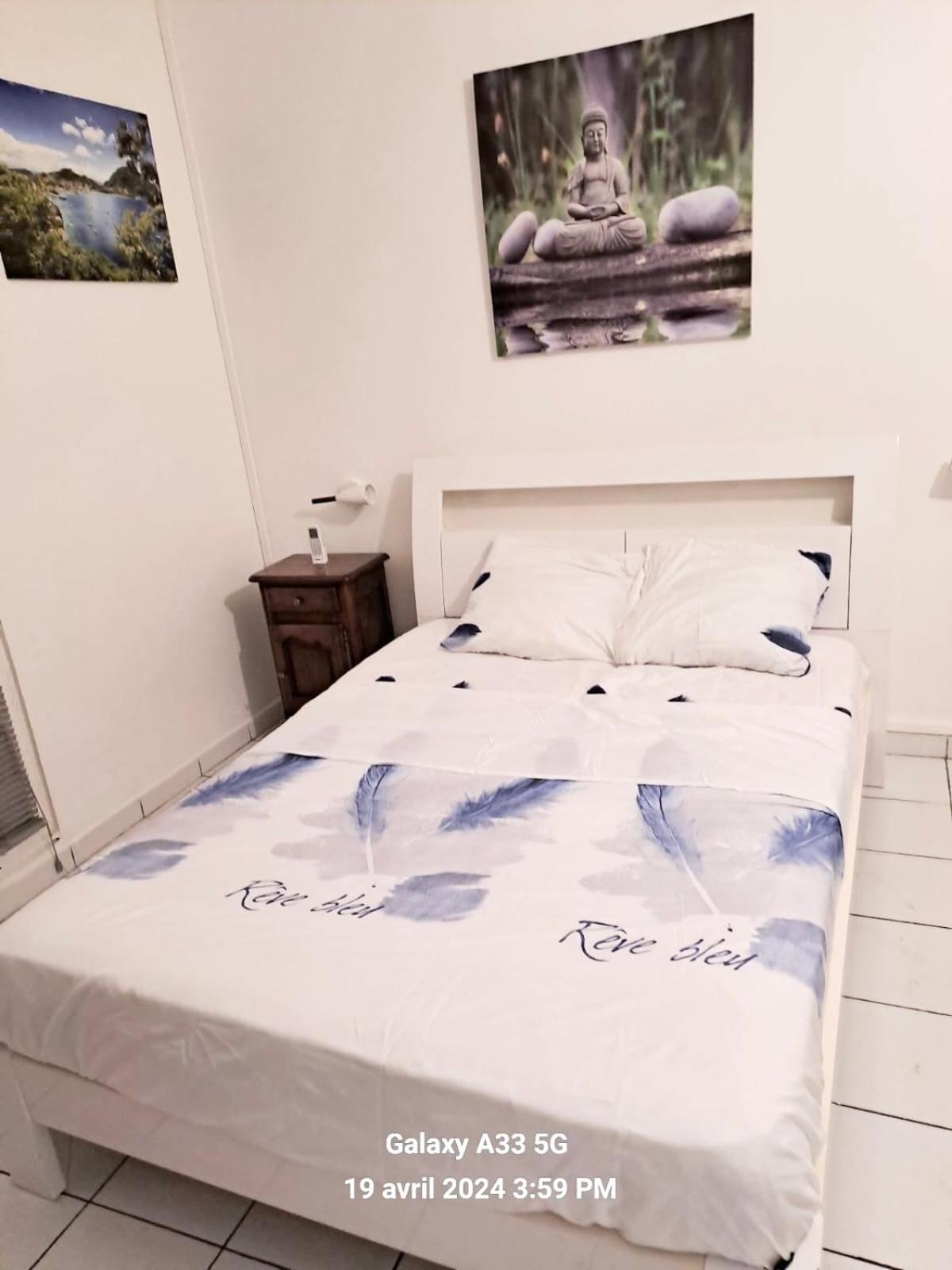 Appartement en résidence avec piscine view 3