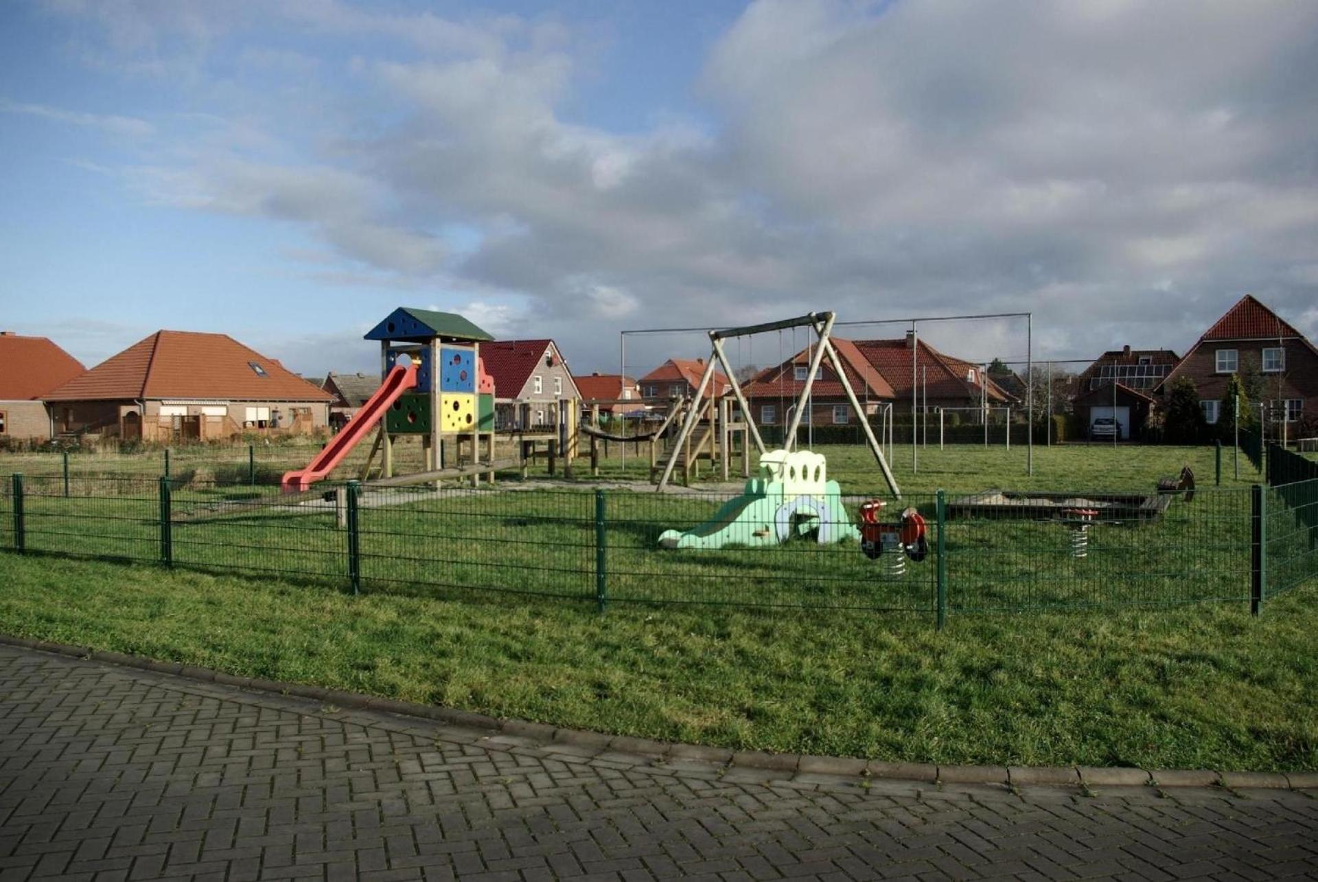 Ferienhaus für 8 Personen ca 165 qm in Grimersum, Nordseeküste Deutschland Ostfriesland