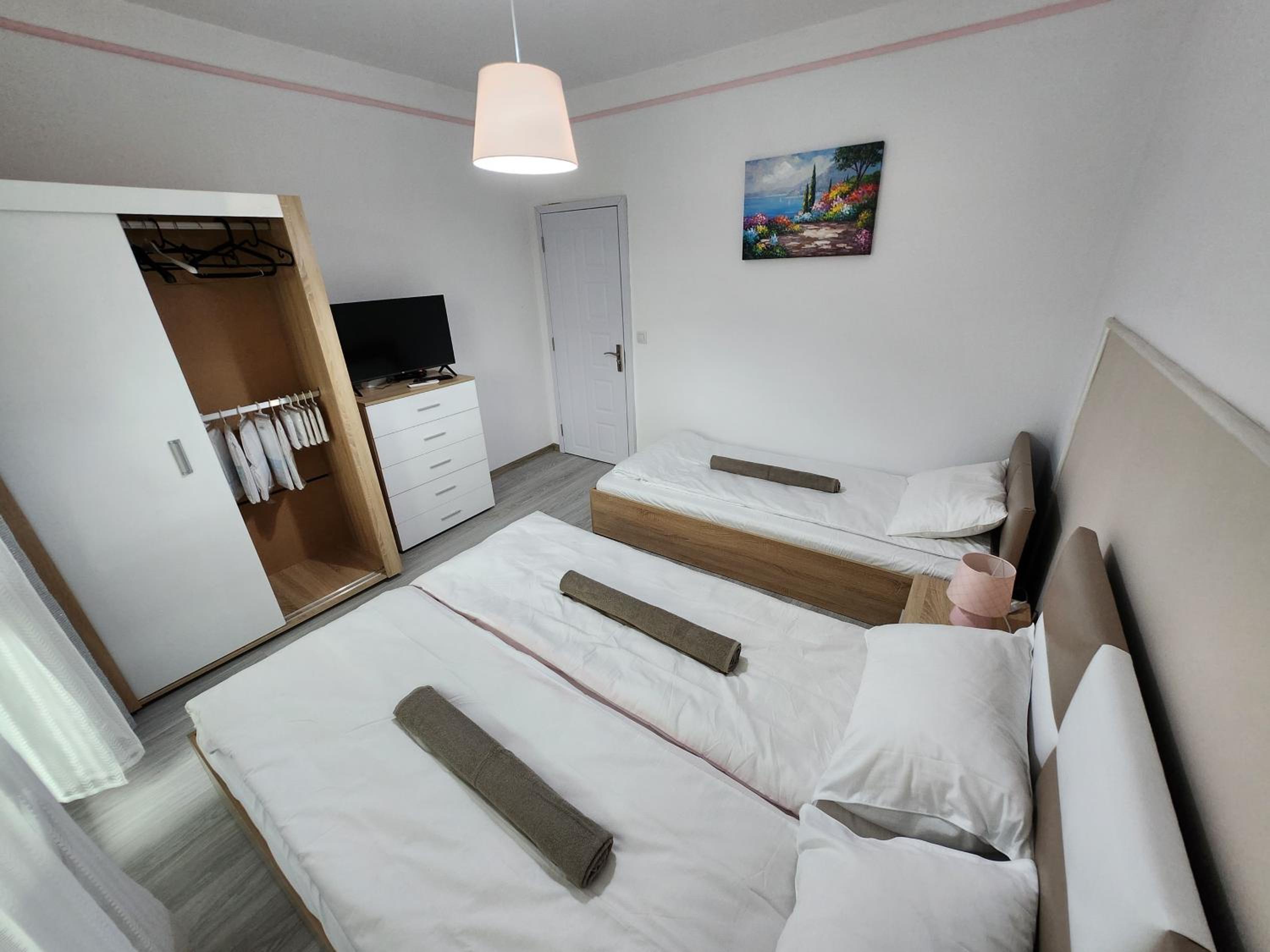 luxury two bedroom Crown Apartament