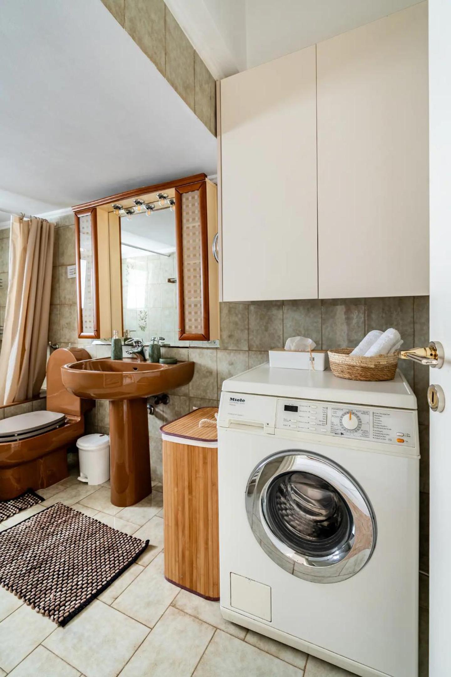 Live like an Athenian!
