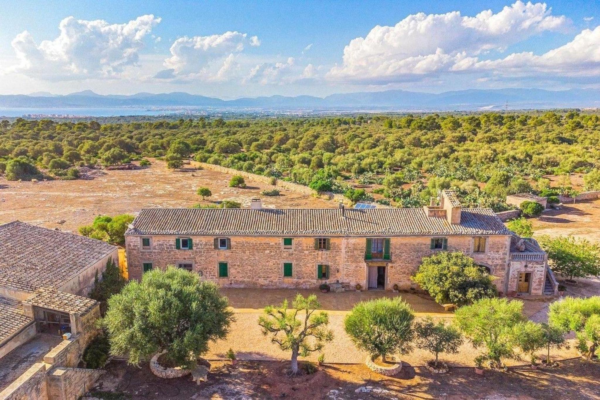 Nettes Ferienhaus in Ses Cadenes mit Privatem Pool