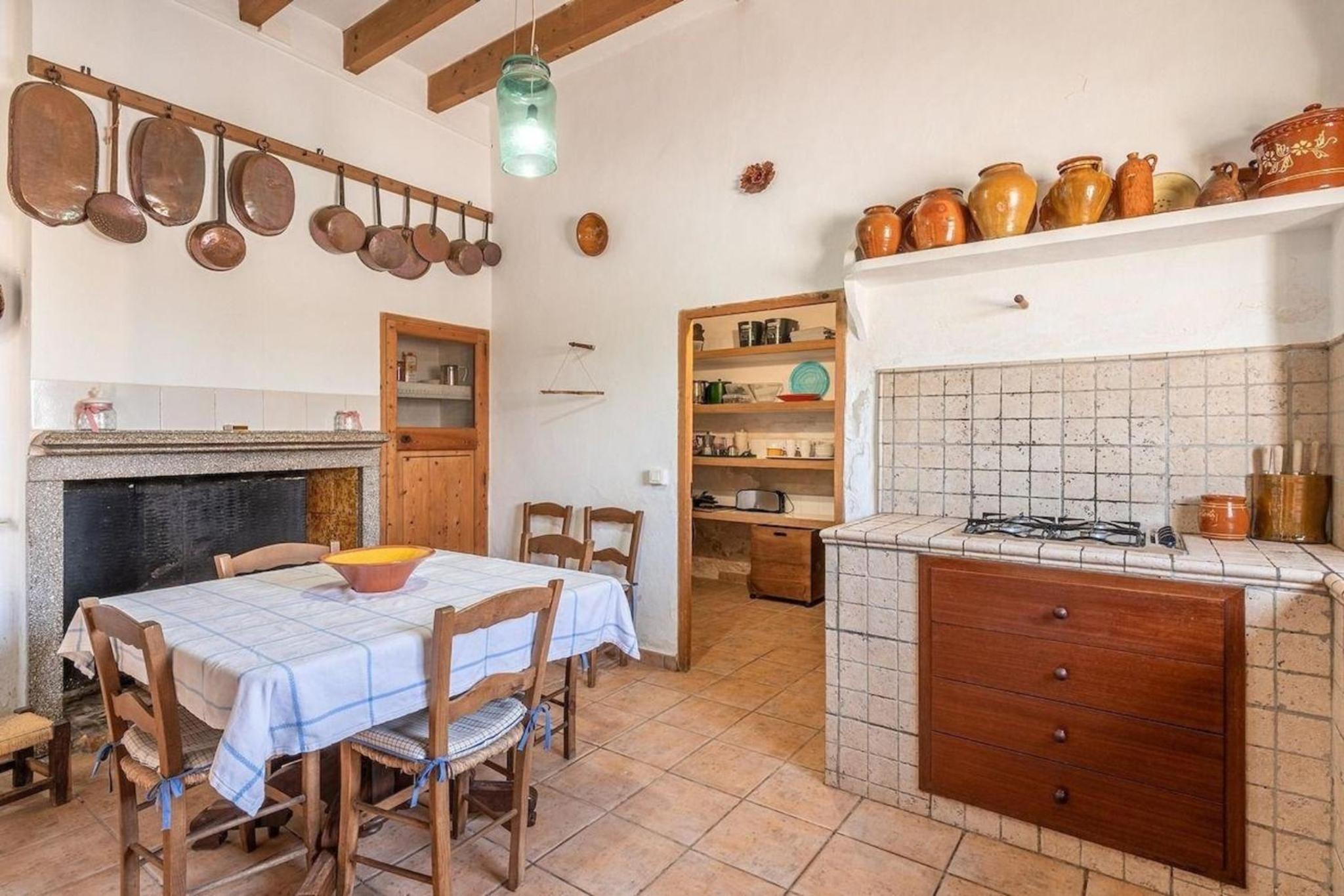 Nettes Ferienhaus in Ses Cadenes mit Privatem Pool