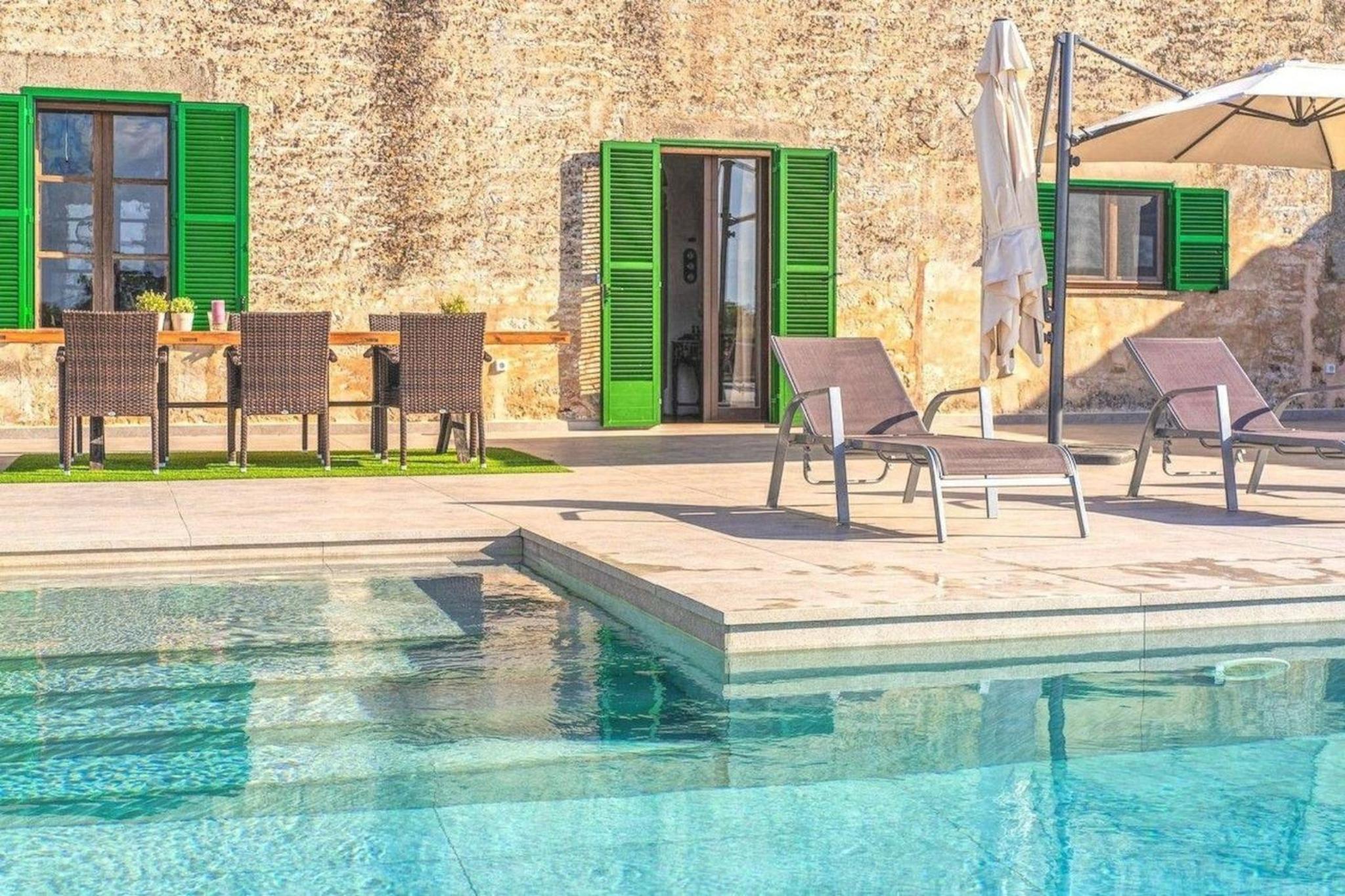 Nettes Ferienhaus in Ses Cadenes mit Privatem Pool