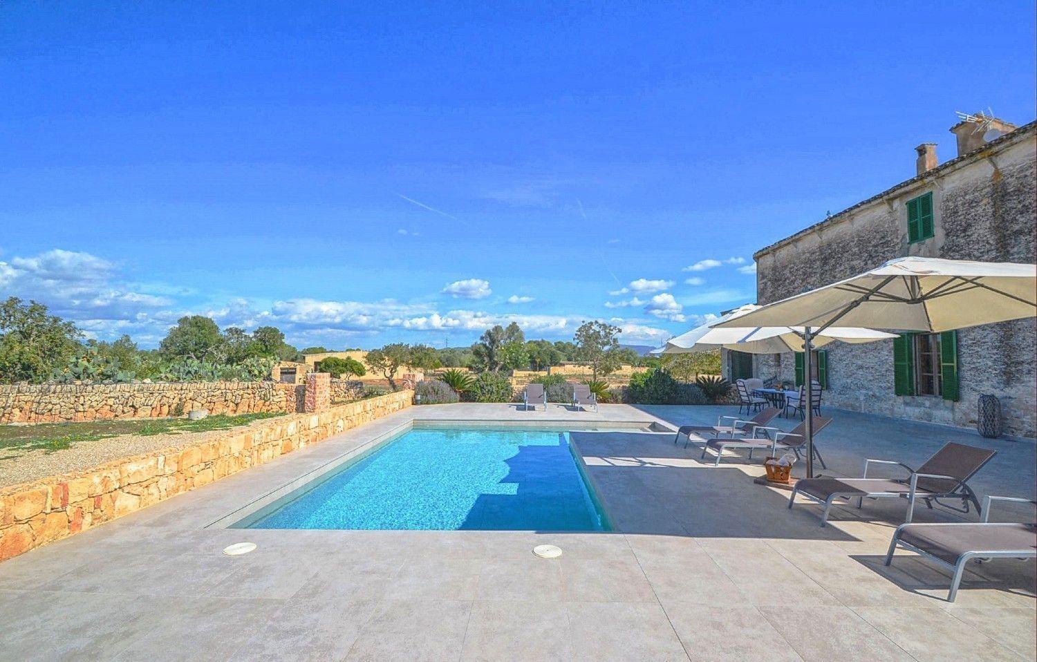 Nettes Ferienhaus in Ses Cadenes mit Privatem Pool