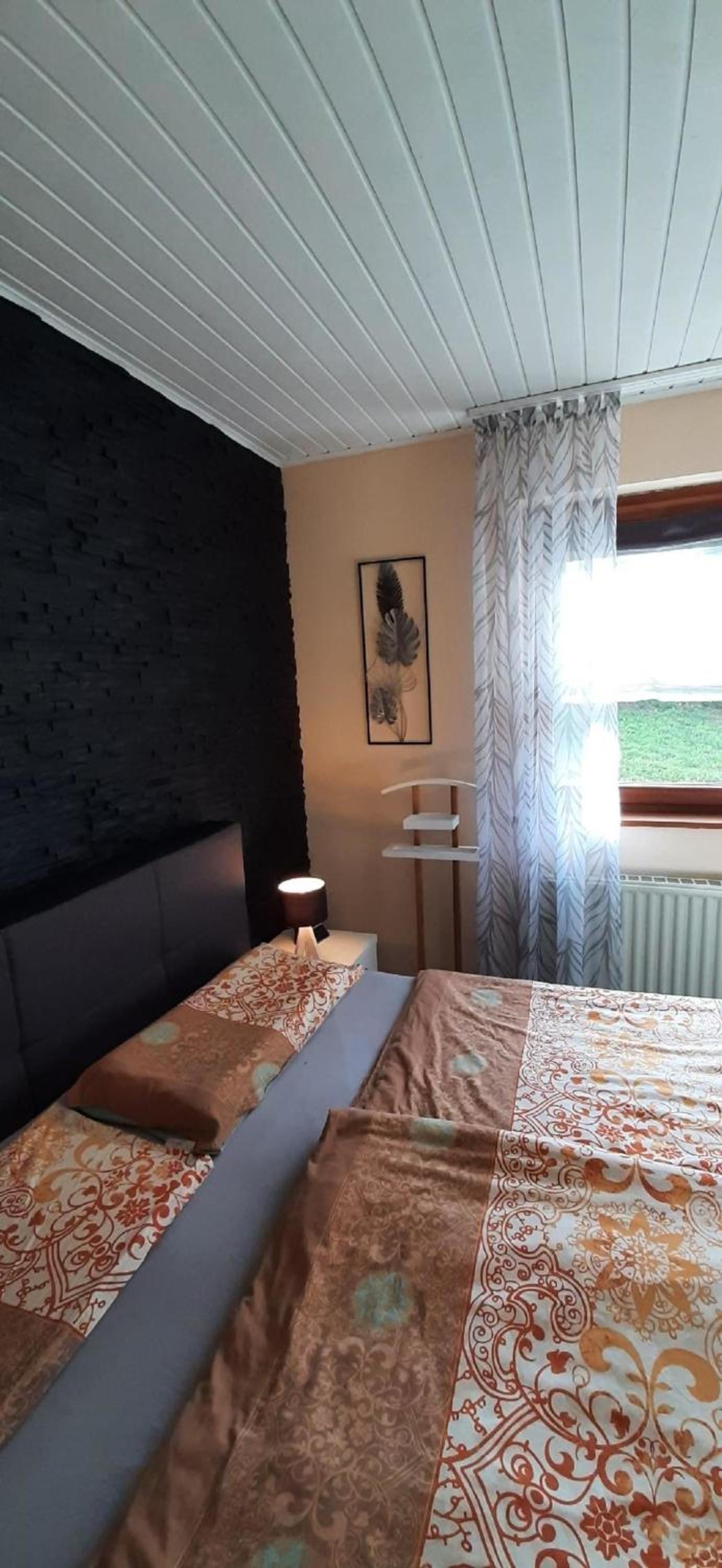 Gemütliches Ferienhaus Bungalow SixtyTwo in Dipperz-Dörmbach