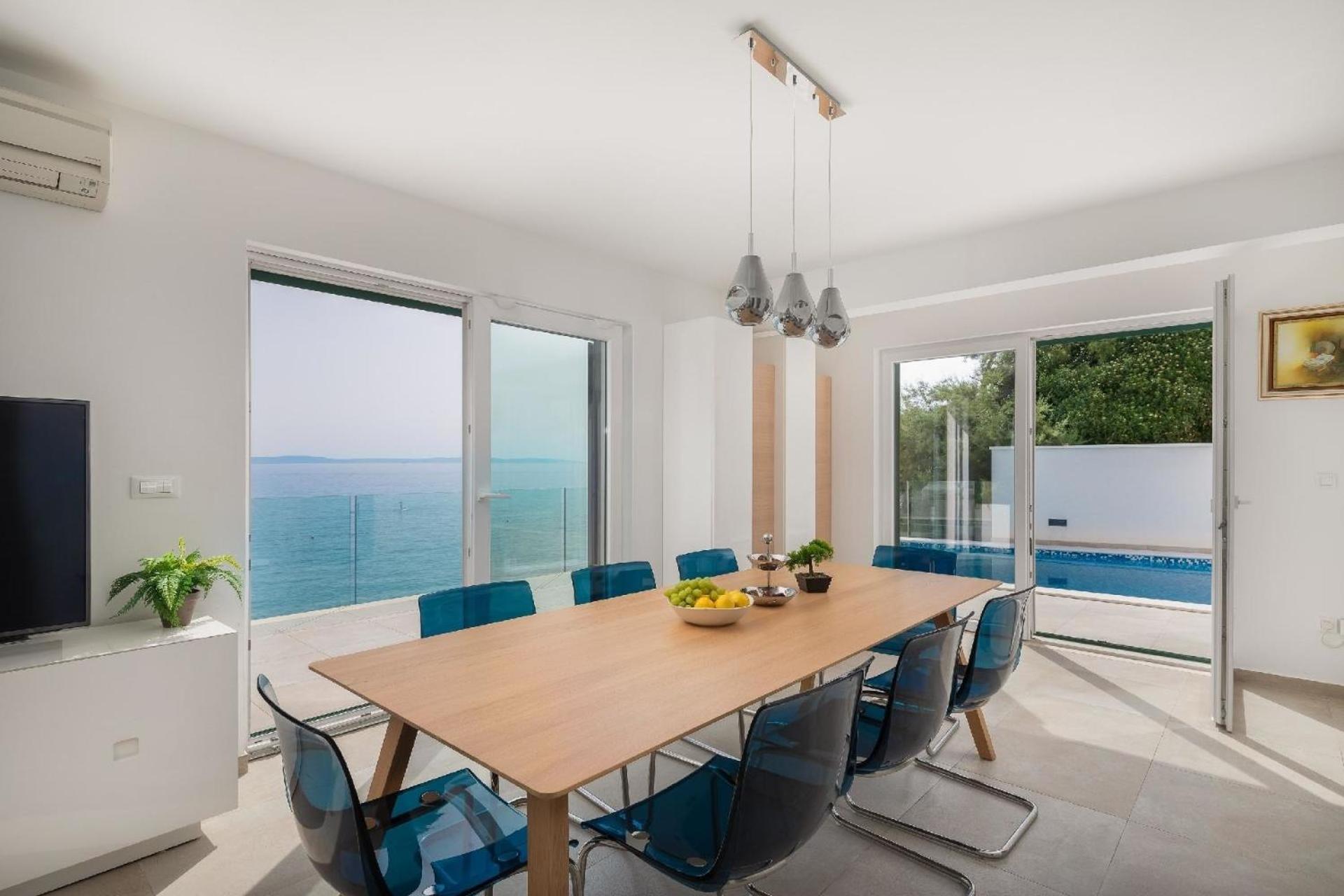Ferienhaus mit Privatpool für 10 Personen ca 360 qm in Stobrec, Dalmatien Mitteldalmatien view 5