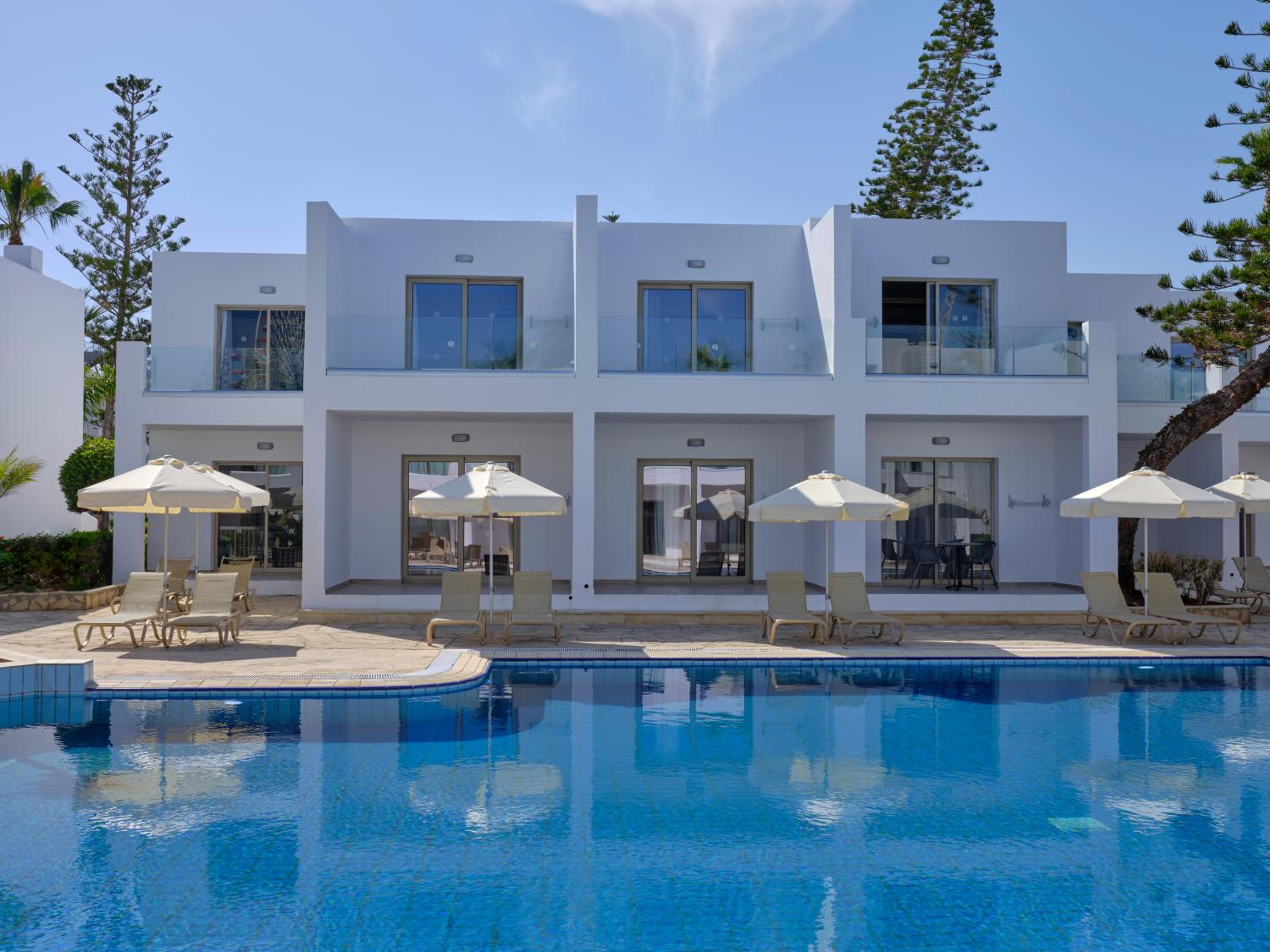 Hotel Atlantica Panthea Resort - Image 1