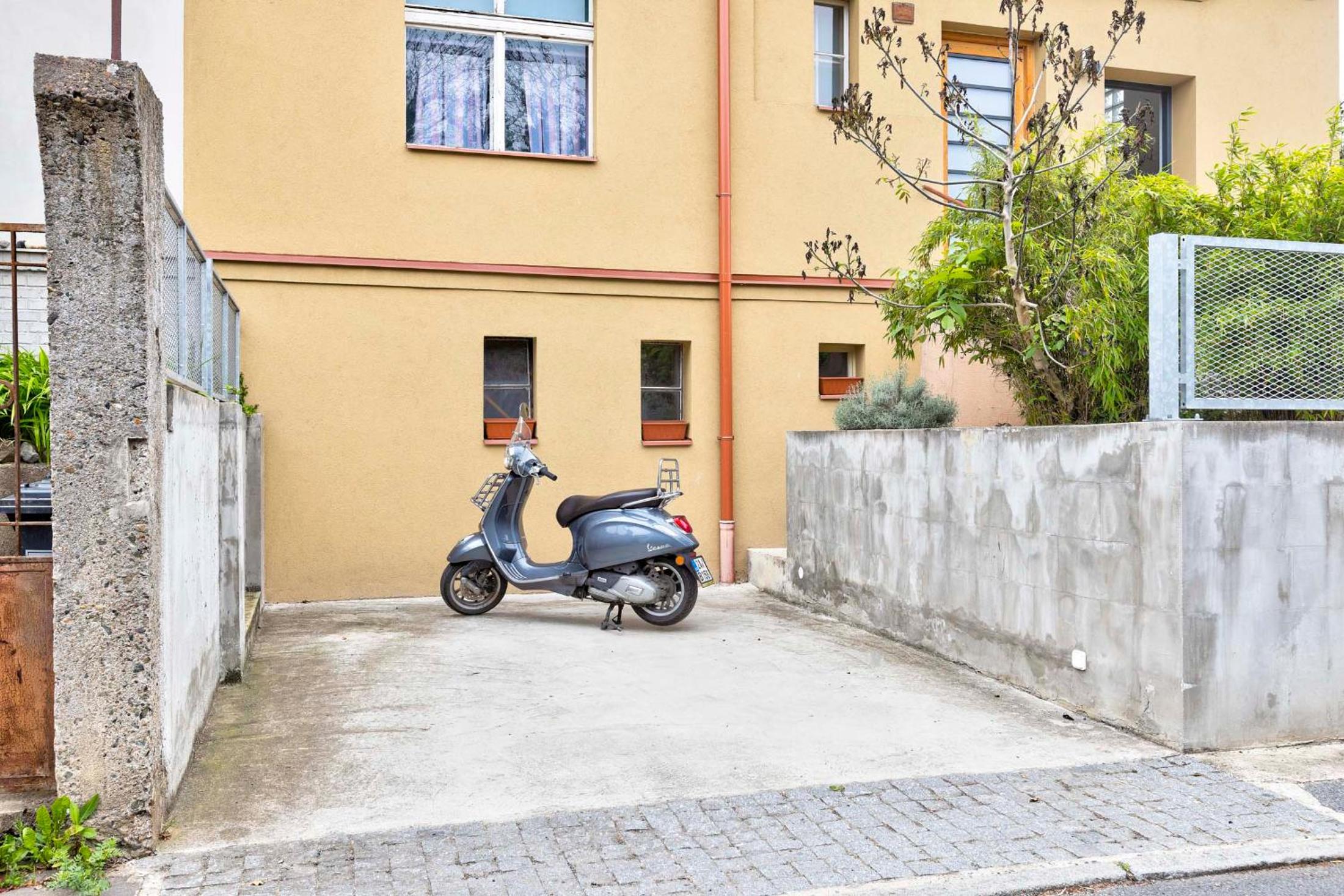 Family Friendly Spacious Two Floor B&B Prague