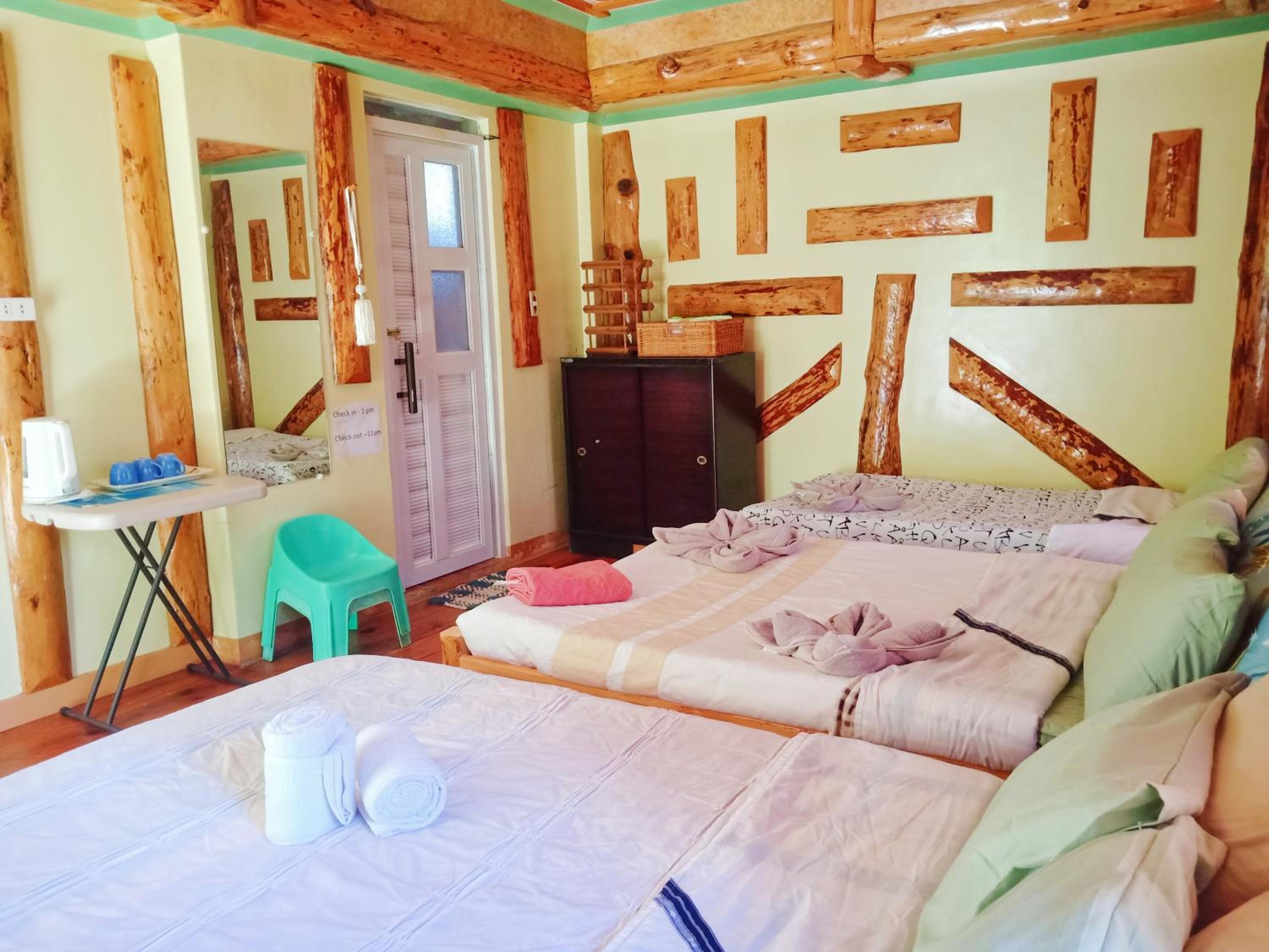 Aesthetic Infused with Rustic Vibe Rooms at BOONE'S