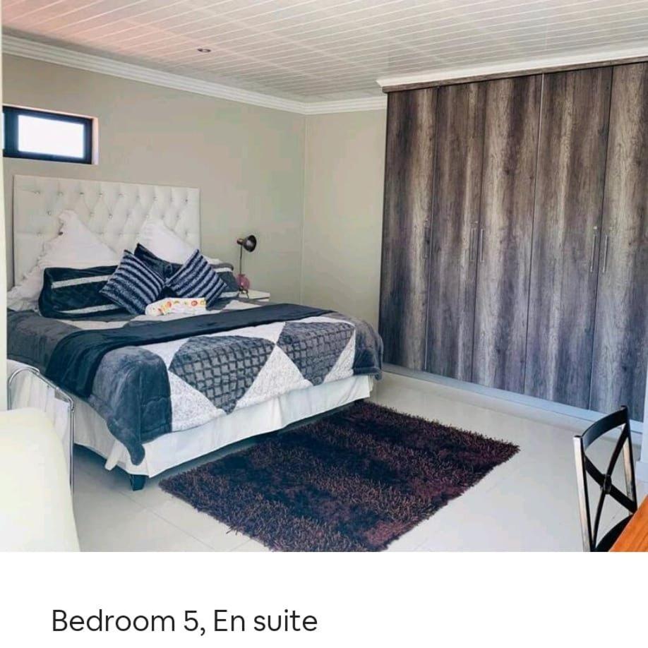Zest Boutique Manor view 5