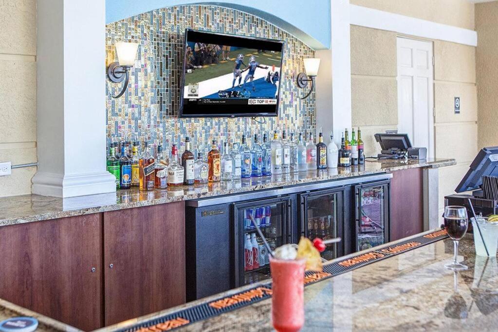 Harry Potter-Themed, Lake View, Spacious Condo Near Universal with Extra Amenities