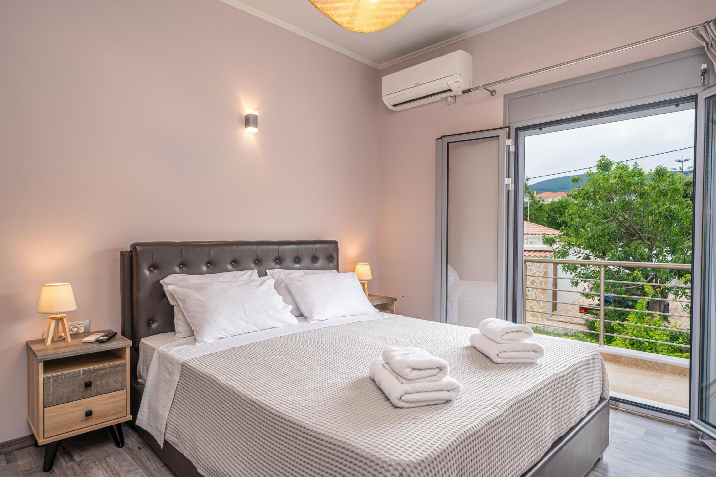 Nicolis Seaside Apartment