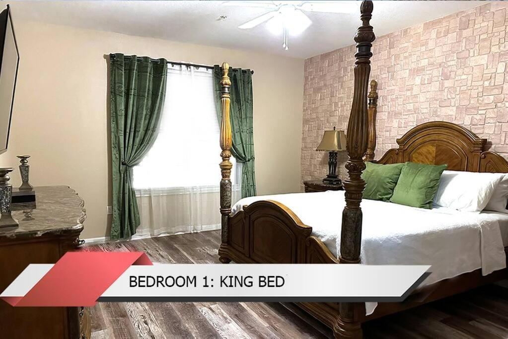 Harry Potter-Themed, Lake View, Spacious Condo Near Universal with Extra Amenities