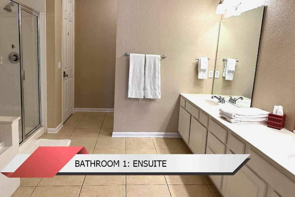 Harry Potter-Themed, Lake View, Spacious Condo Near Universal with Extra Amenities