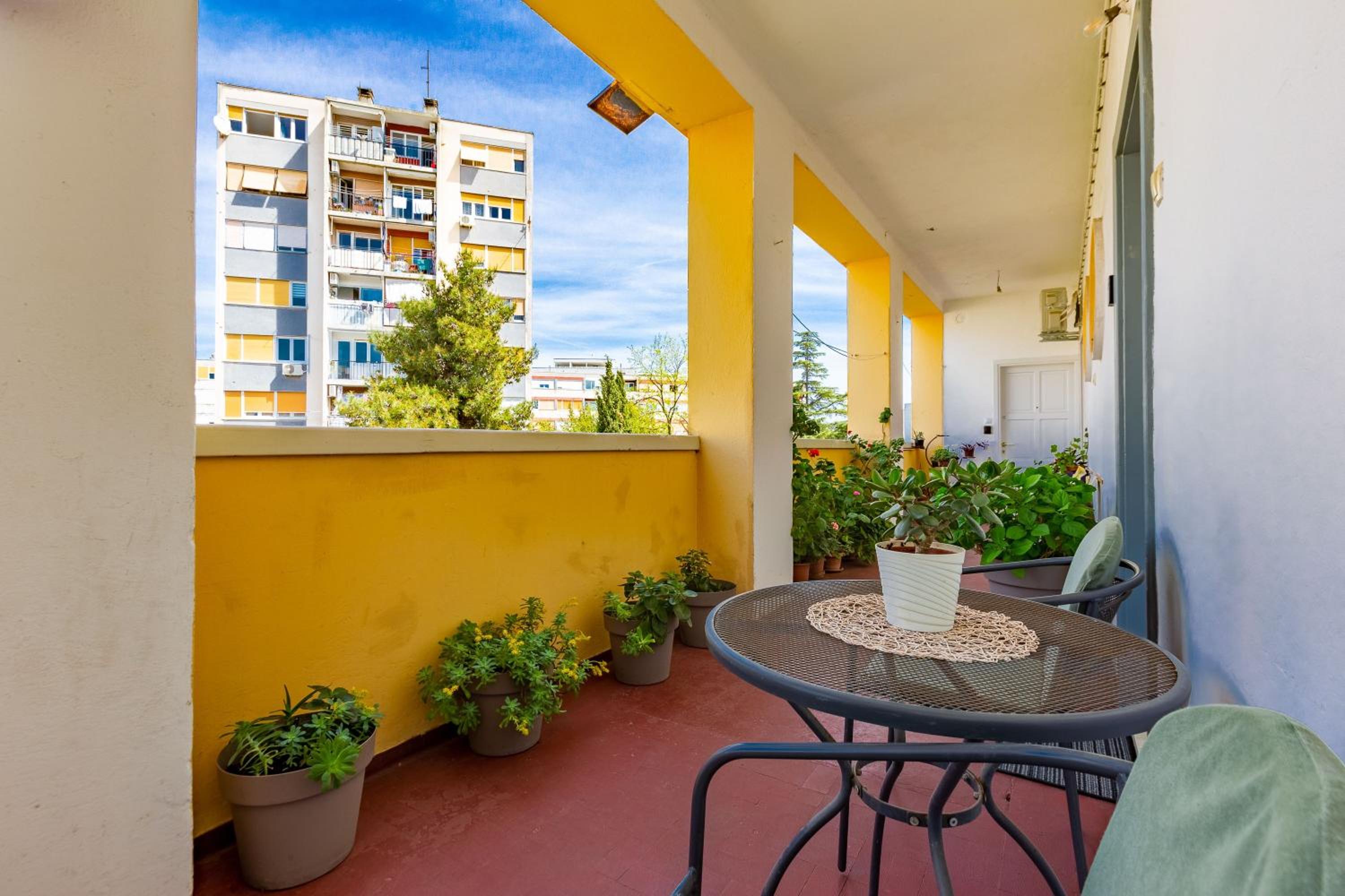 Petra Populare apartment