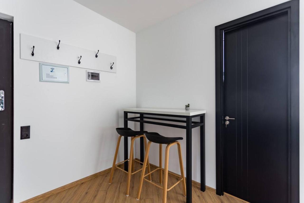 Newly renovated 2BR Apartment in historic Tbilisi view 4
