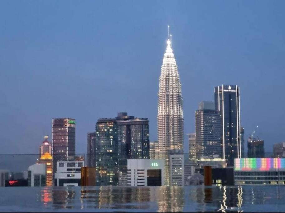Stylish Ceylonz Suite near Bukit Bintang 4pax
