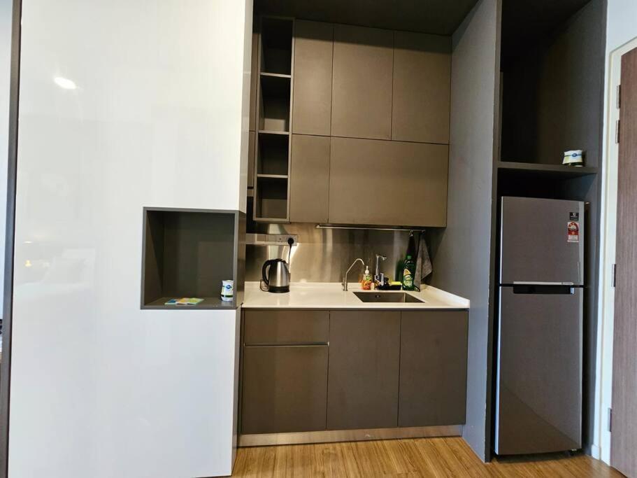Stylish Ceylonz Suite near Bukit Bintang 4pax