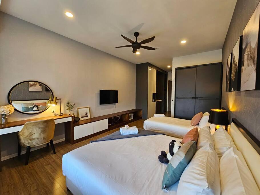 Stylish Ceylonz Suite near Bukit Bintang 4pax