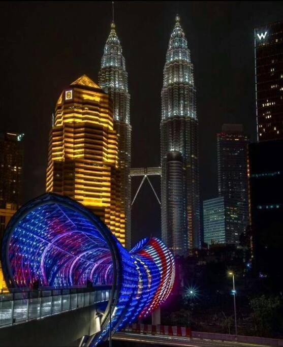 Stylish Ceylonz Suite near Bukit Bintang 4pax