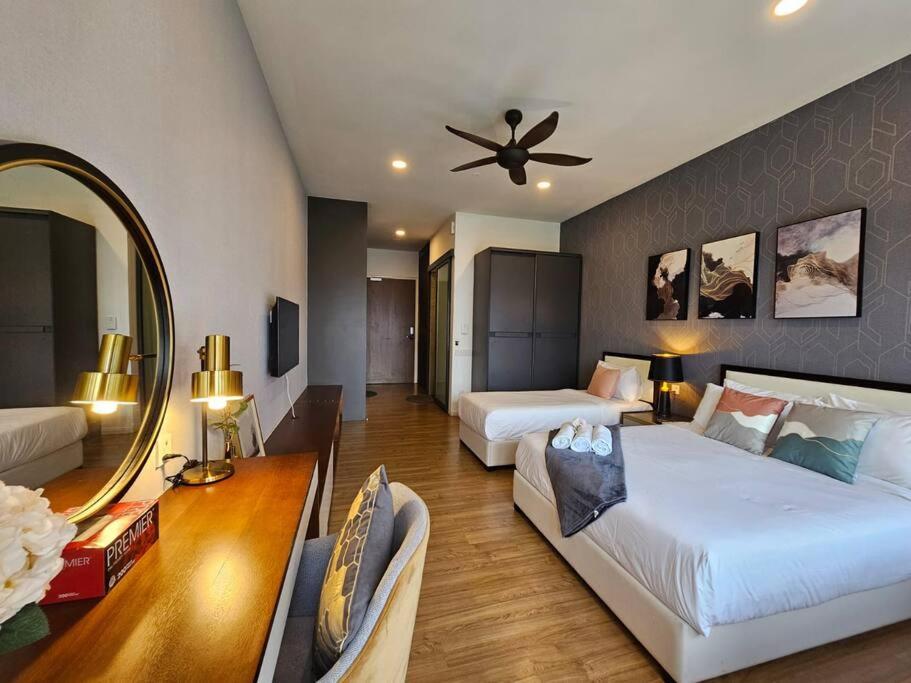 Stylish Ceylonz Suite near Bukit Bintang 4pax