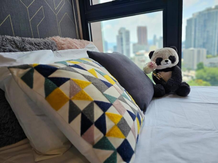 Stylish Ceylonz Suite near Bukit Bintang 4pax