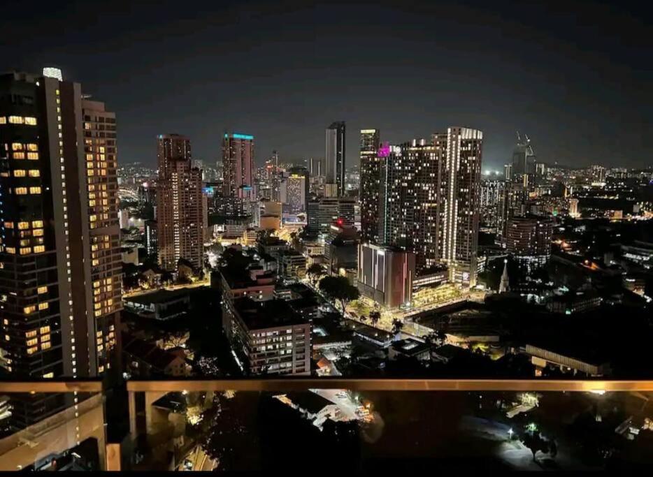 Stylish Ceylonz Suite near Bukit Bintang 4pax