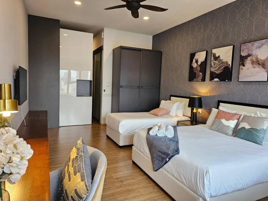 Stylish Ceylonz Suite near Bukit Bintang 4pax