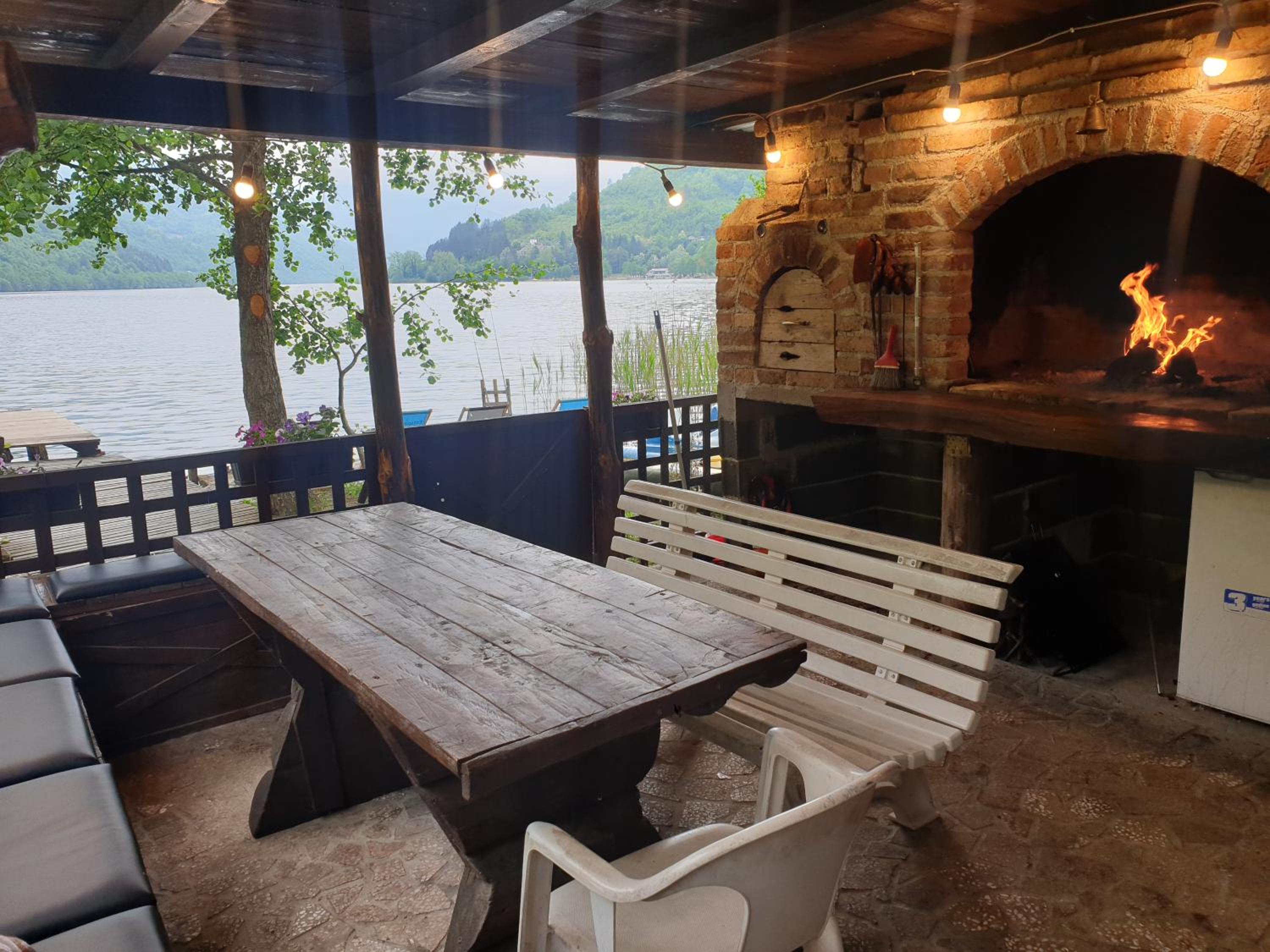 Jajce lake cottage-Plivsko jezero
