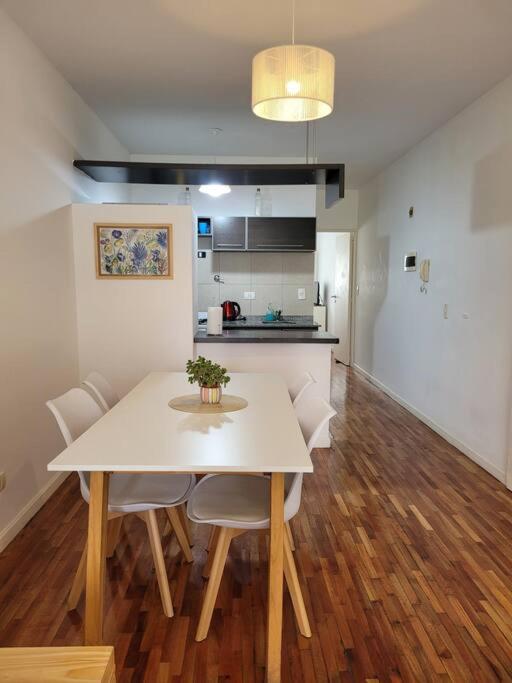 Dpto 2 ambientes en Belgrano con Laundry y Piscina, a 100mts Cabildo