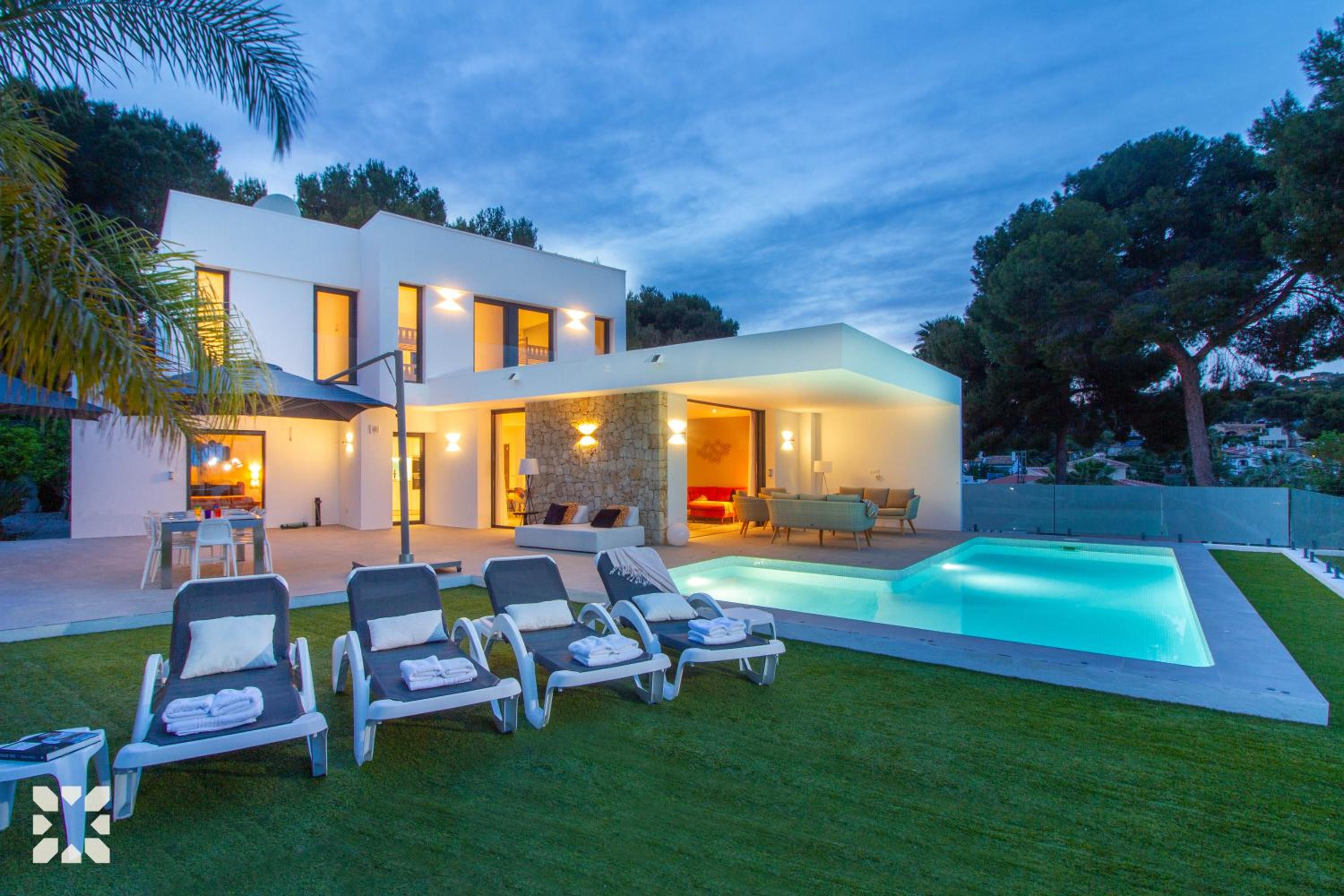 Villa Falco by Abahana Villas