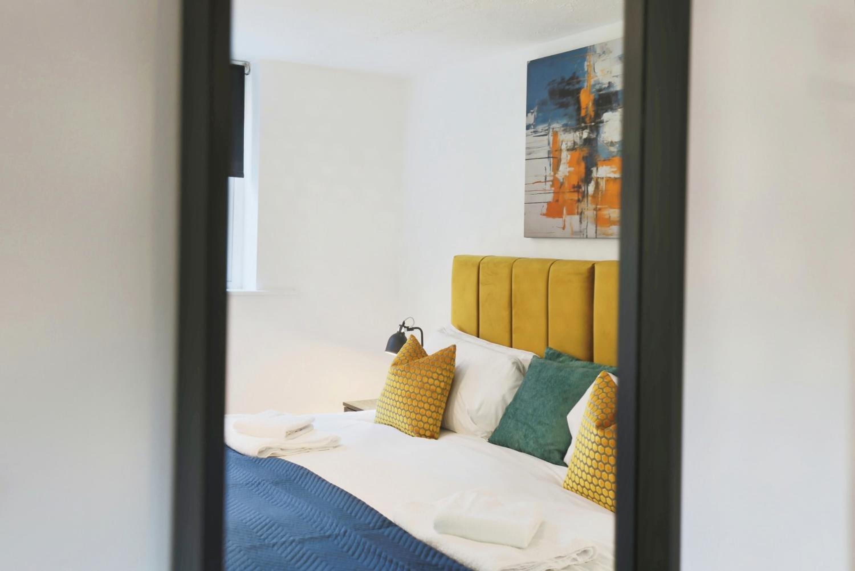 Large Luxury Home in Solihull - Sleeps 14 near NEC & BHX, photo 2