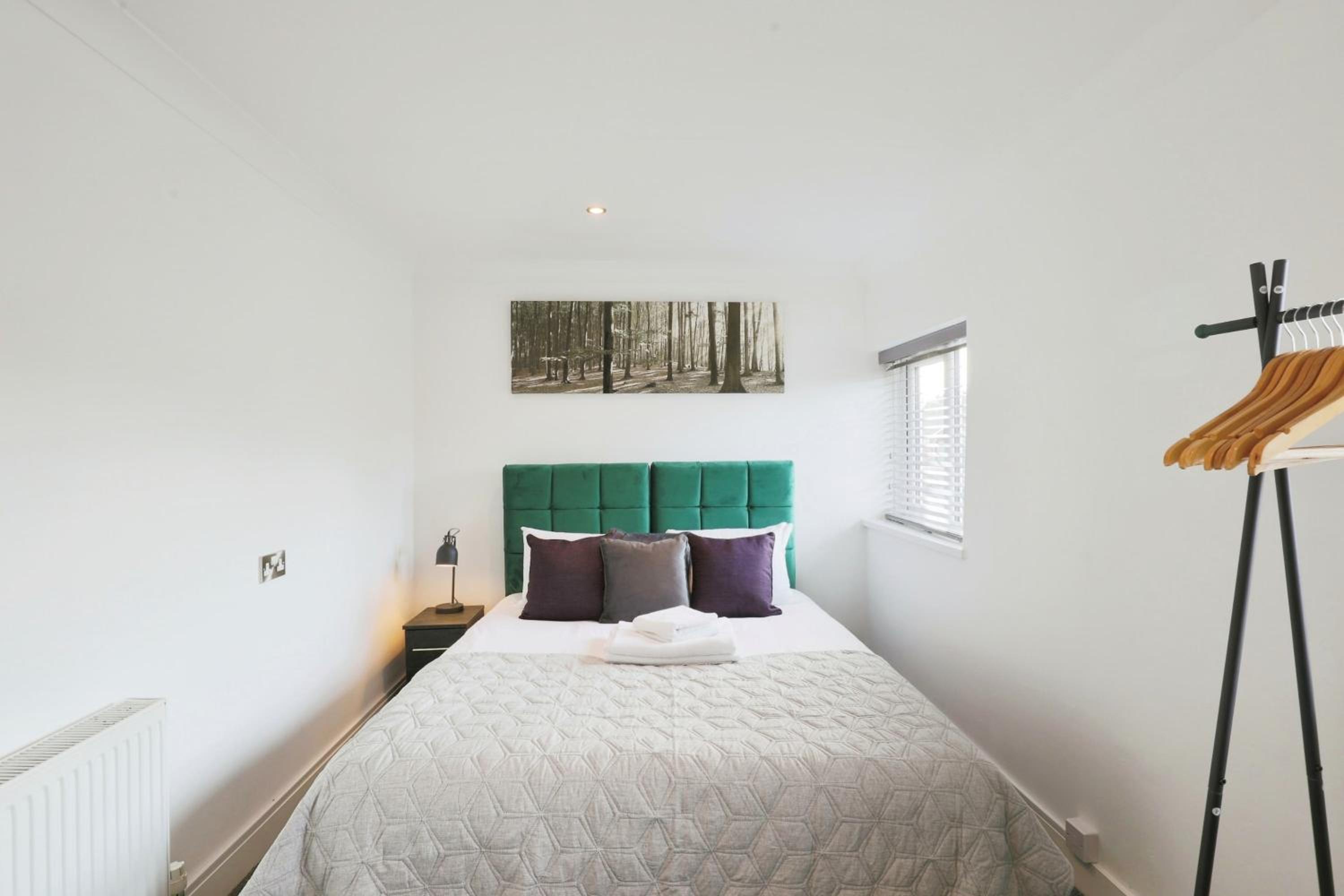 Large Luxury Home in Solihull - Sleeps 14 near NEC & BHX, photo 11