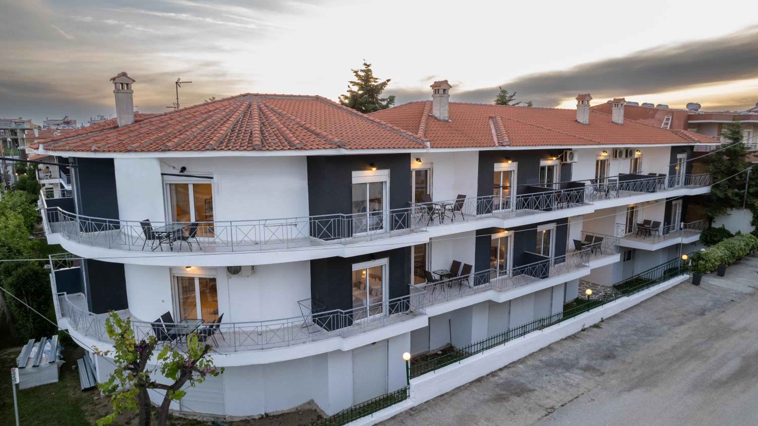 DOMES APARTMENTS