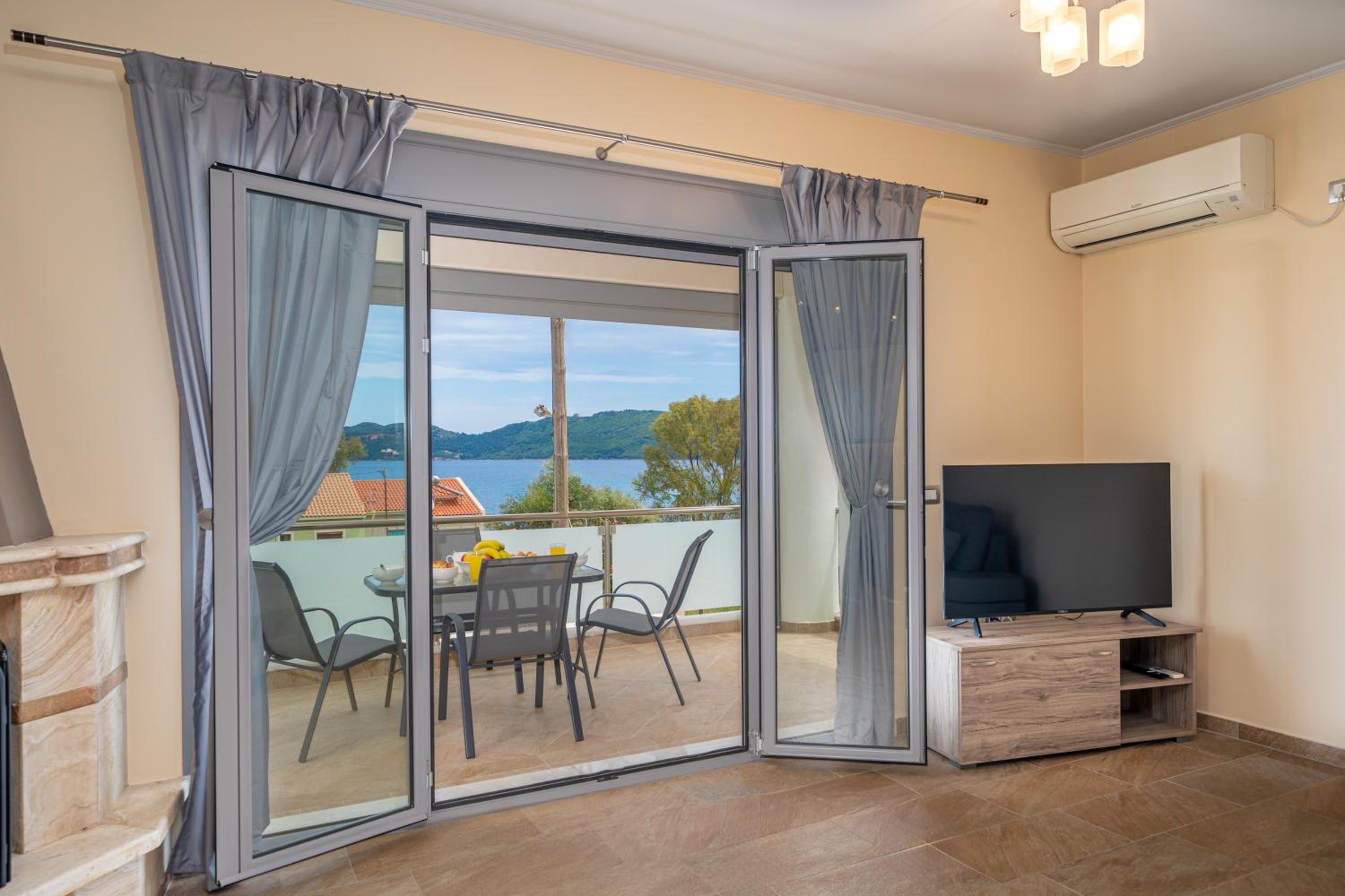 Nicolis Seaside Apartment