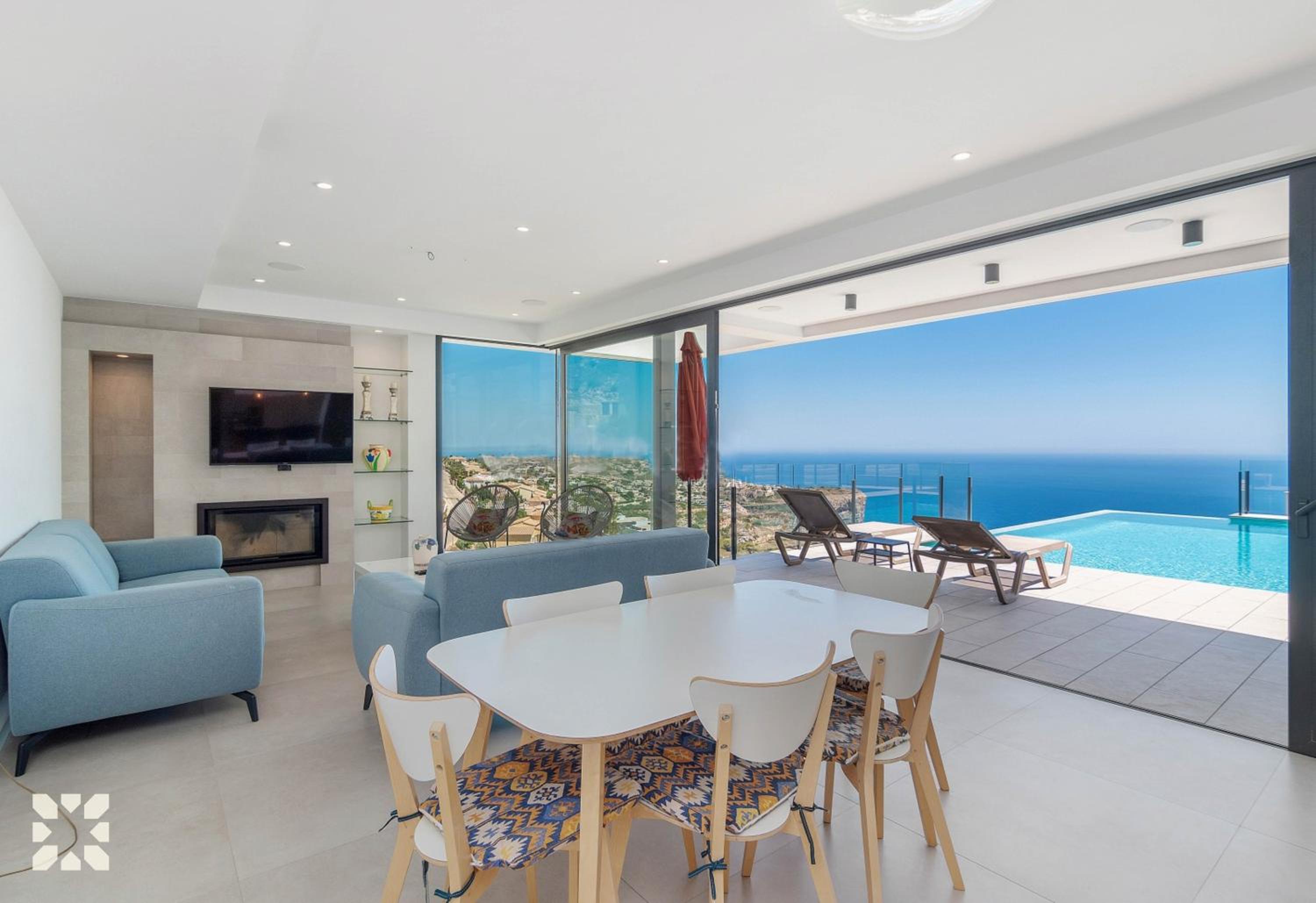 Villa Falqui by Abahana Villas