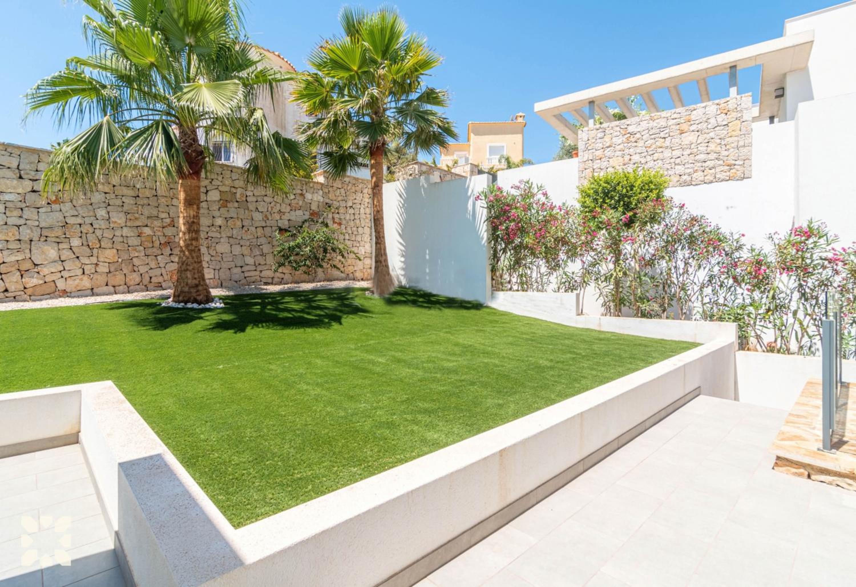 Villa Falqui by Abahana Villas