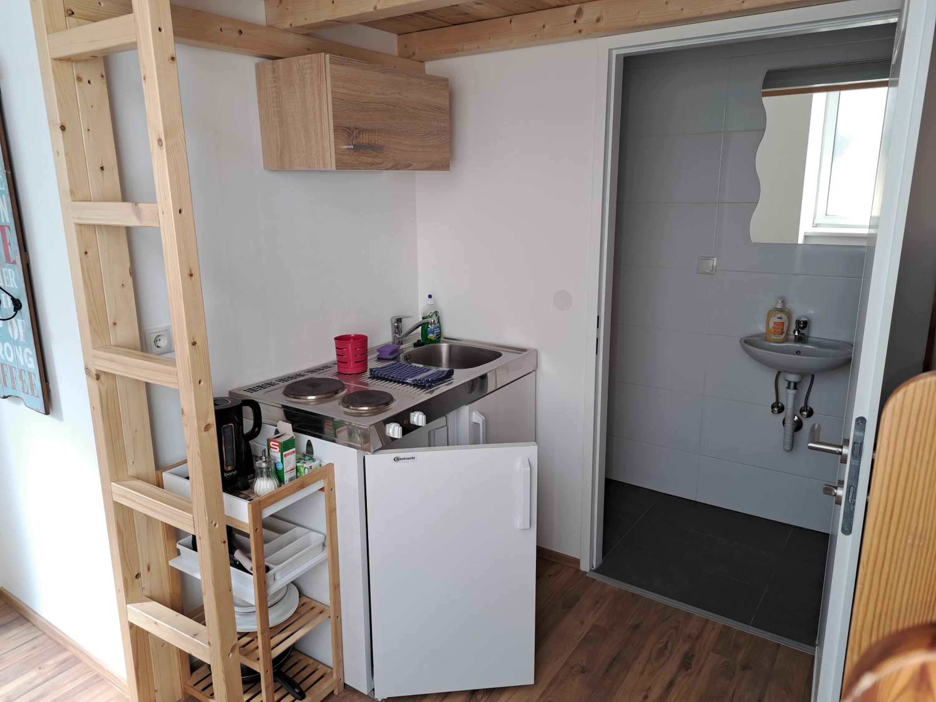 Relax Rooms & Apartments Vienna Belvedere 10 minutes to downtown long term stay also possible