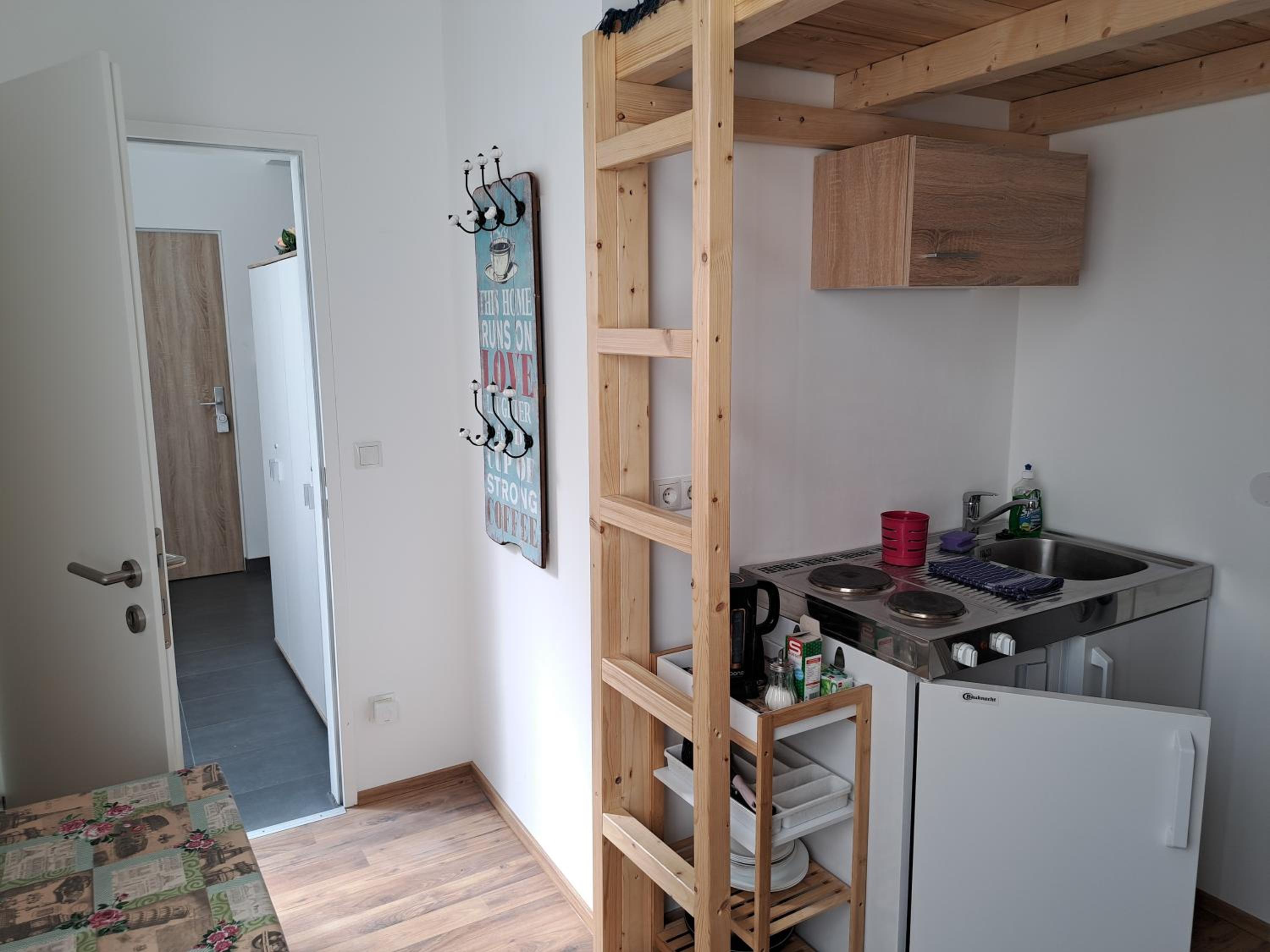 Relax Rooms & Apartments Vienna Belvedere 10 minutes to downtown long term stay also possible