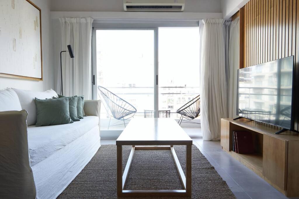 Hestia at Belgrano: 1 BDR w Balcony