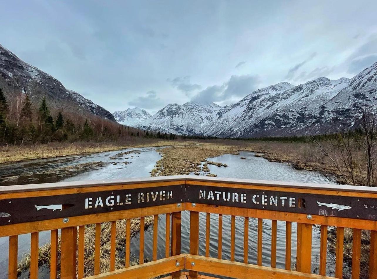 Alaskan Moose Village in the Heart-o-Town! view 5