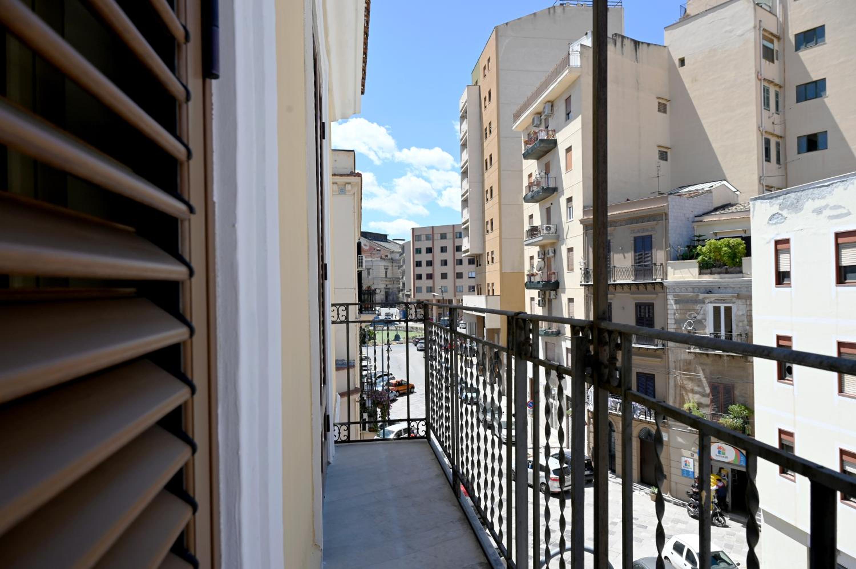 Politeama Theater Apartments