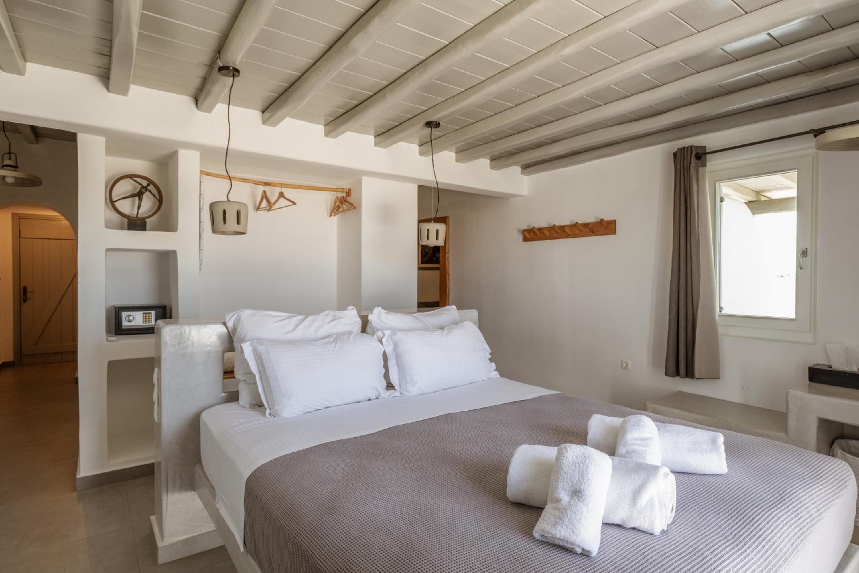 Aletro Cottage Houses