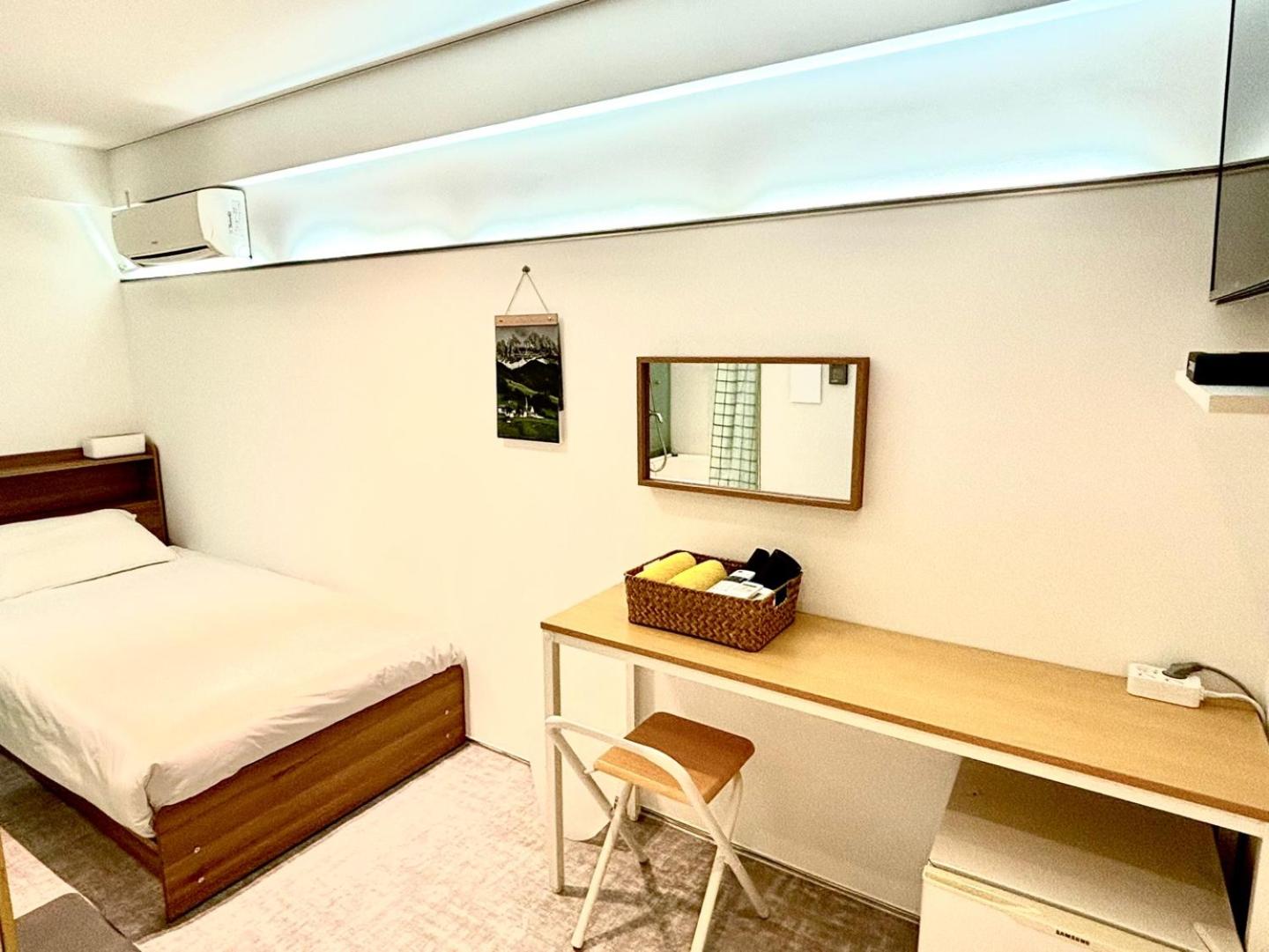 hotel room