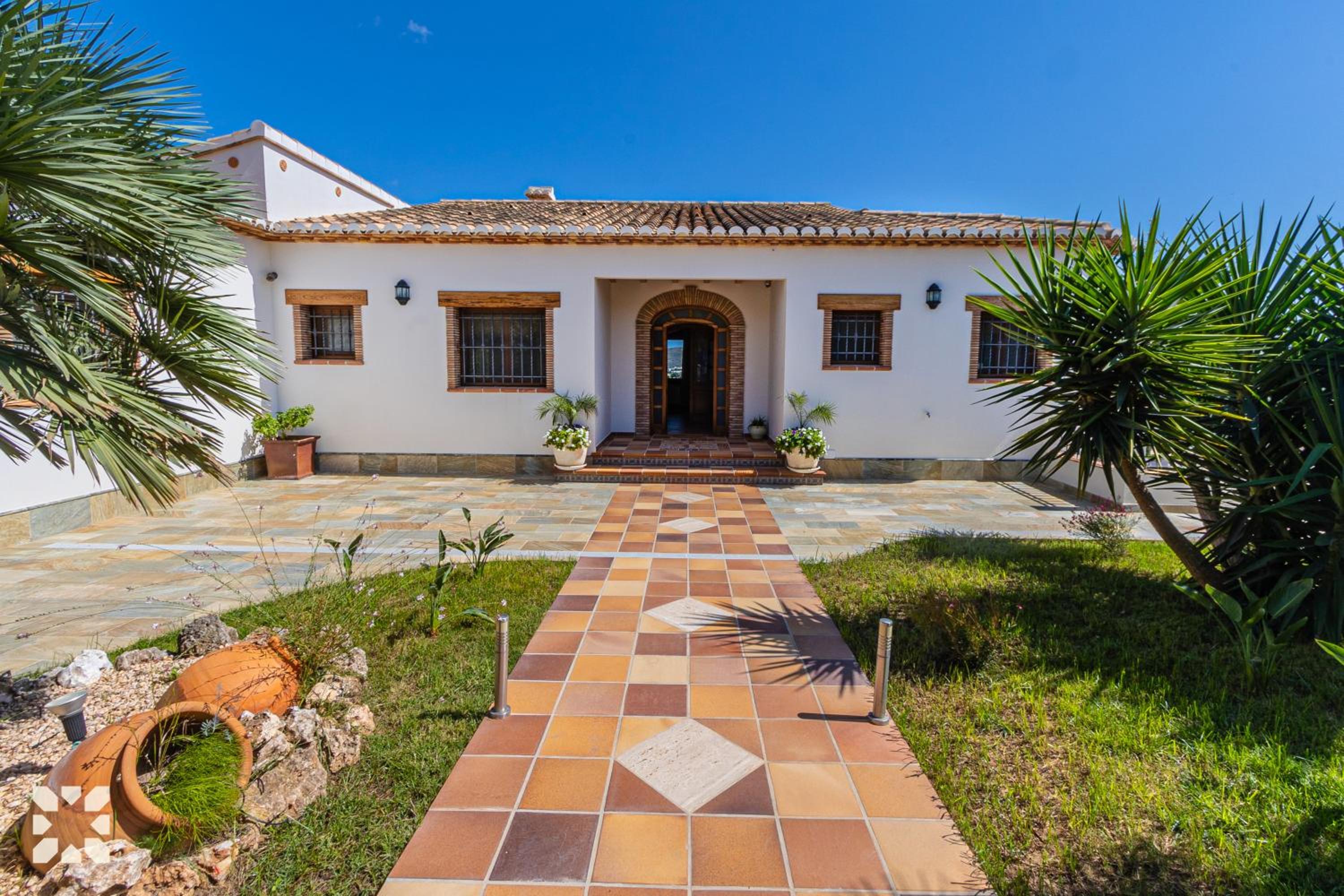 Villa Fortezza by Abahana Villas