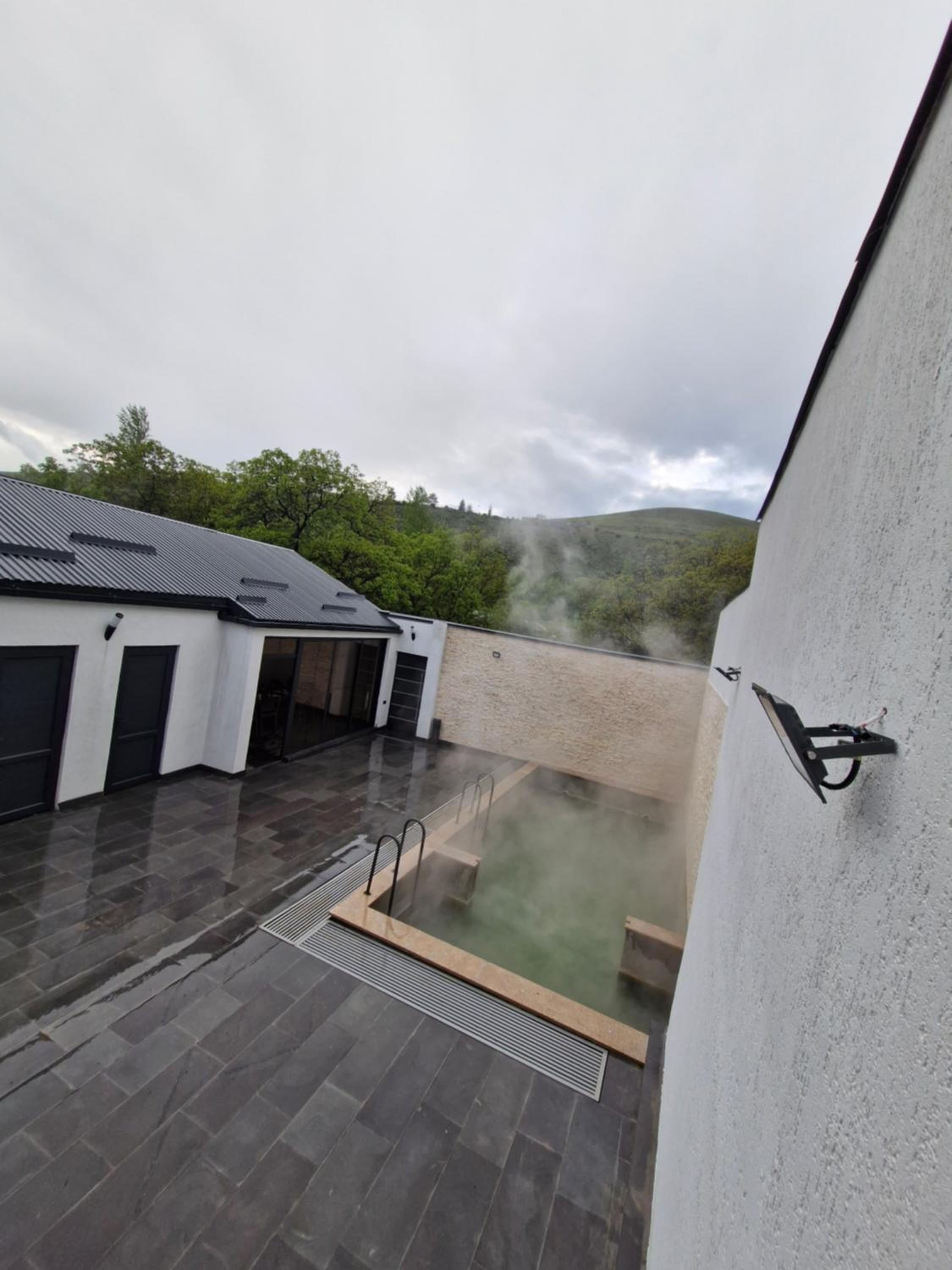Relax Mineral Hot Water House