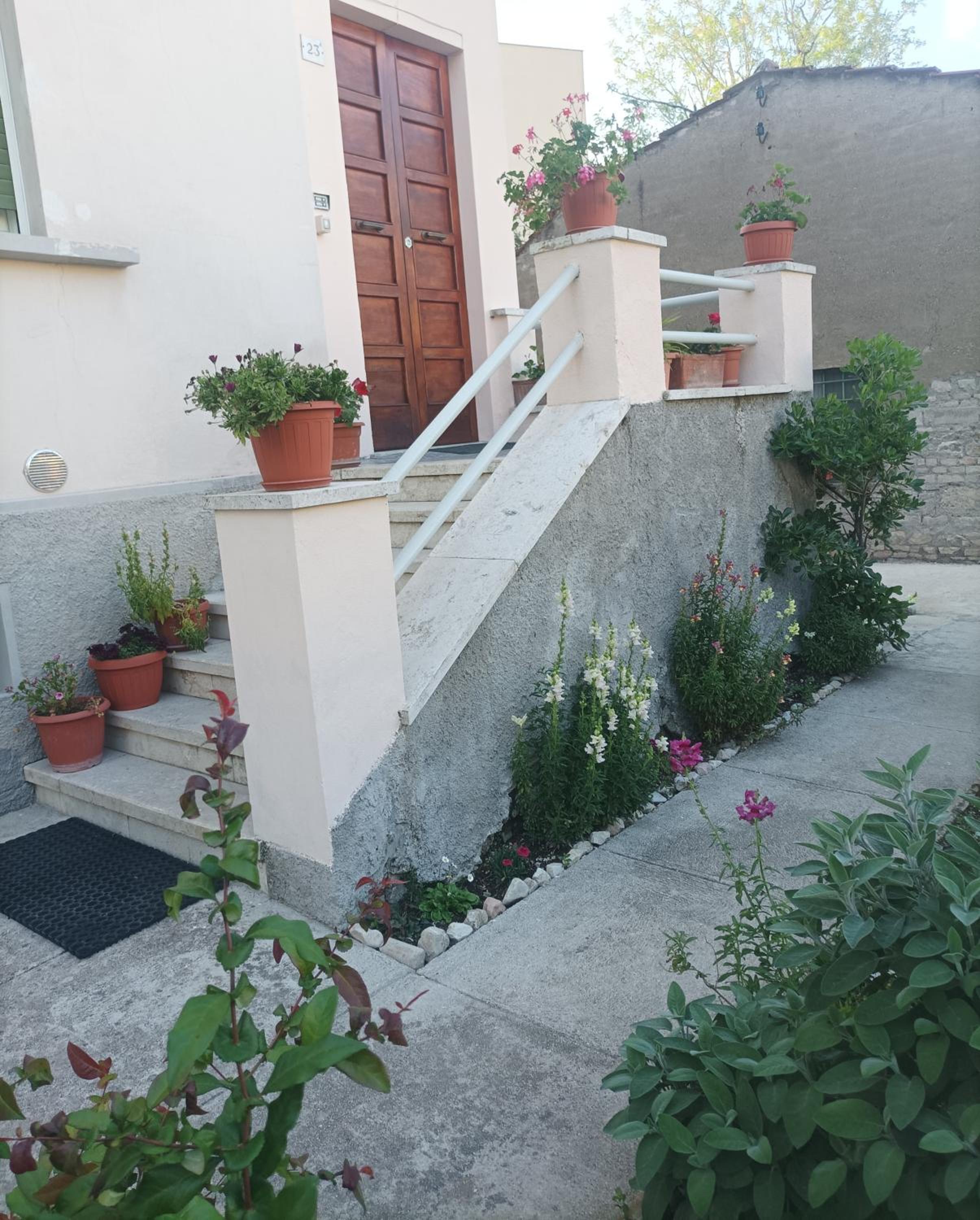 Photo 32