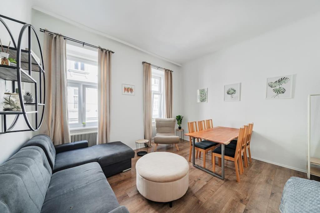 65 m2 Premium Apartment near Westbahnhof